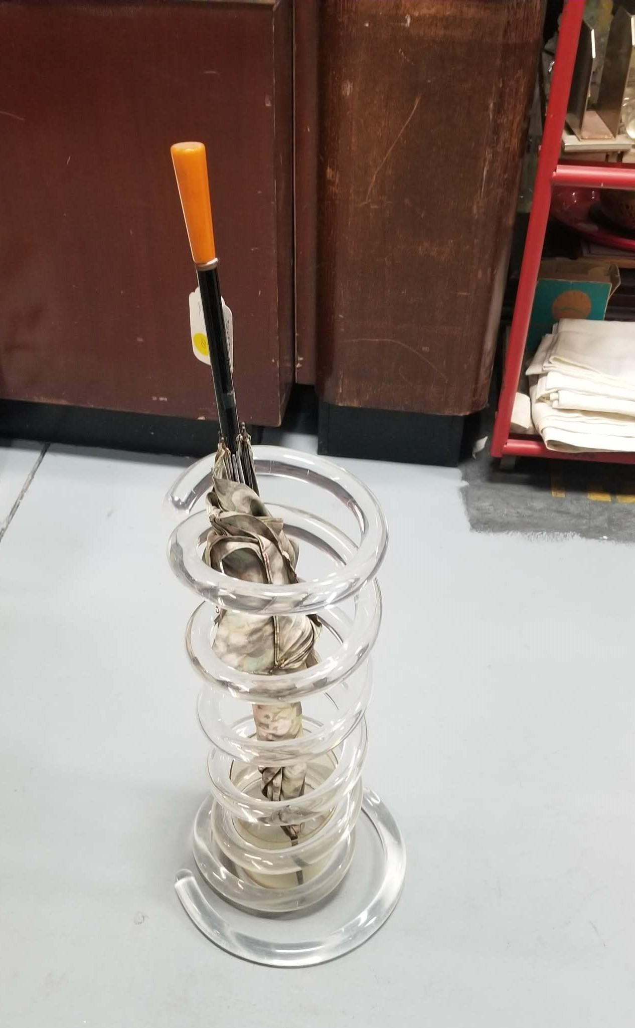 1950s Dorothy Thorpe Lucite Spiral Spring Umbrella Stand For Sale 5