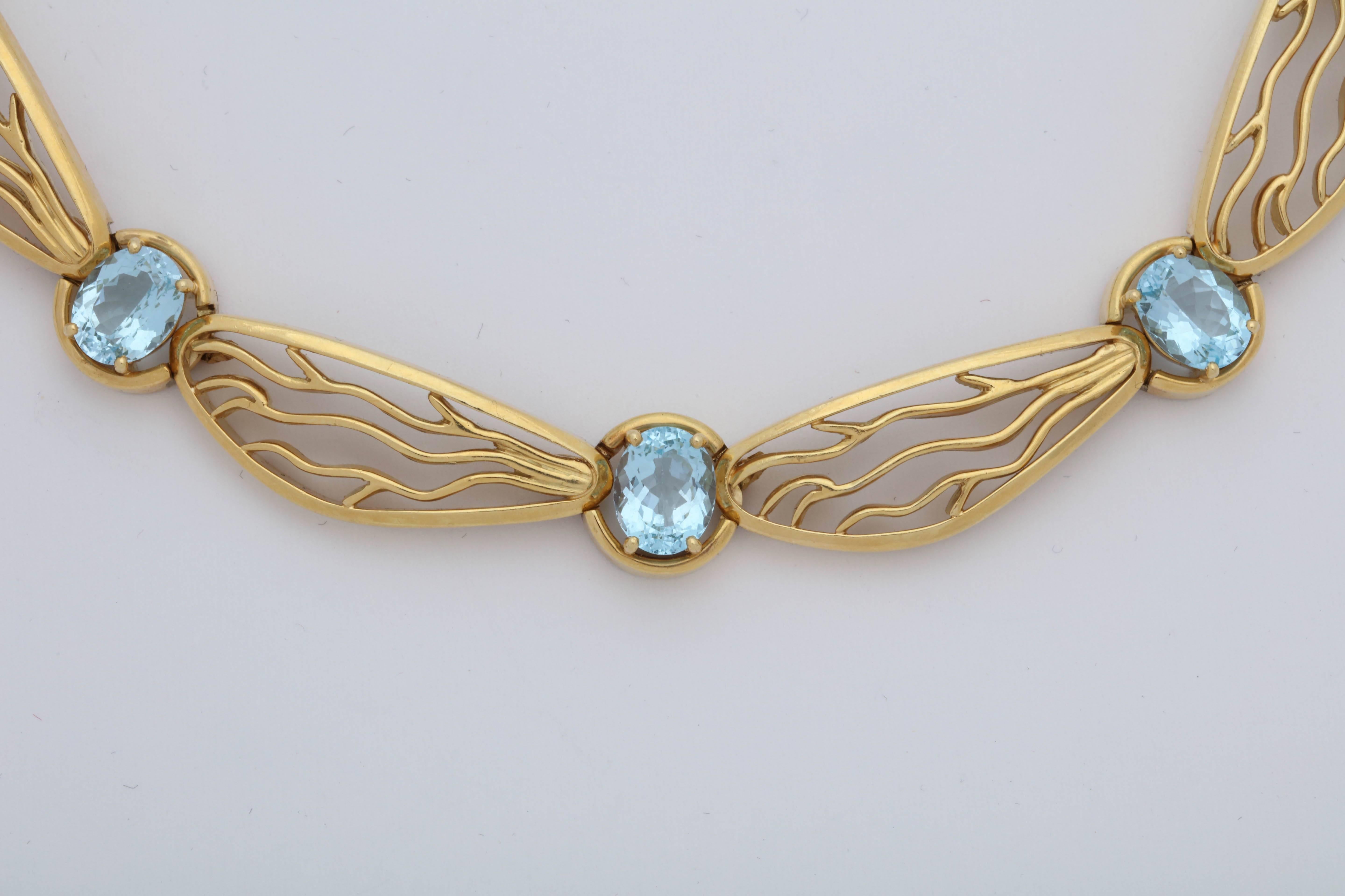 Women's 1950s Dragonfly Wings Motif and Delicate Prong Set Aquamarine and Gold Necklace