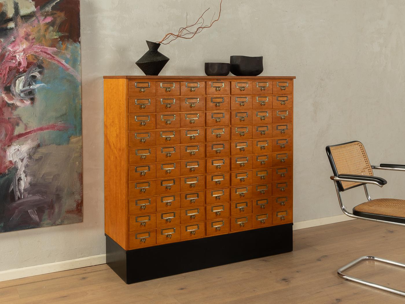 Allemand Cabinet à tiroirs et à dossiers des années 1950 en vente