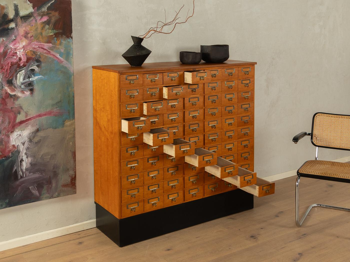Cabinet à tiroirs et à dossiers des années 1950 Bon état - En vente à Neuss, NW
