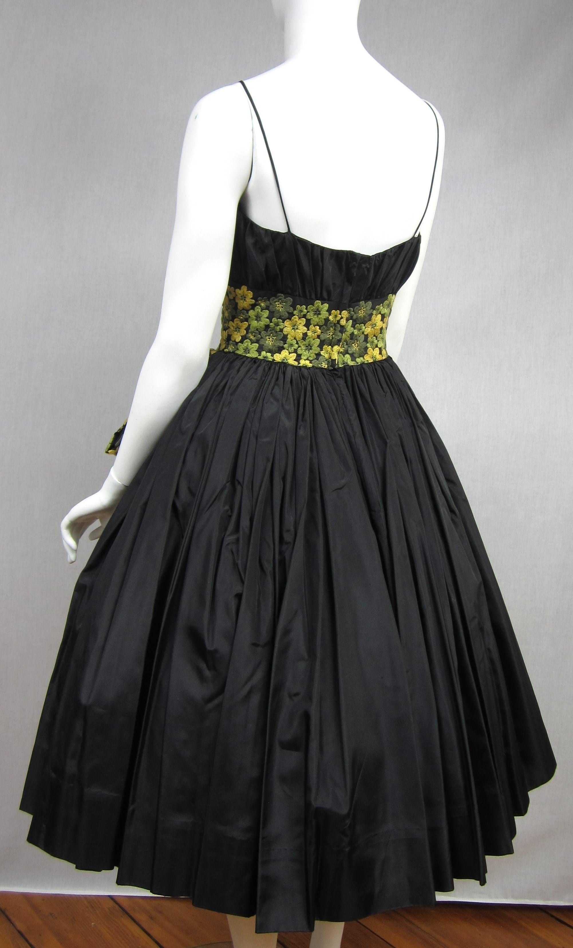  1950s Dress Black Embroidered Shelf Bust Taffeta Party Dress For Sale 2