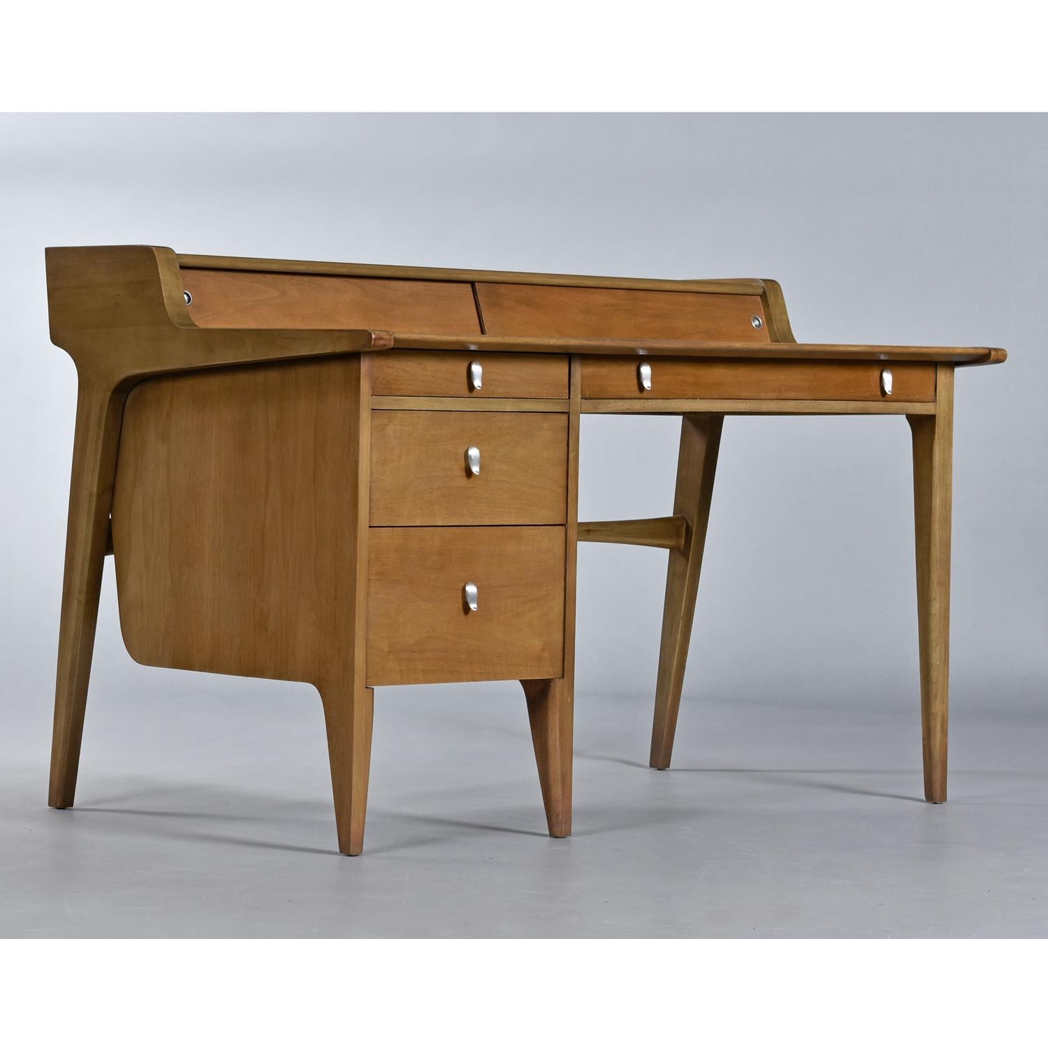 Mid-Century moderno Scrivania con piano in pelle Drexel Profile del 1950 di John Van Koert in vendita