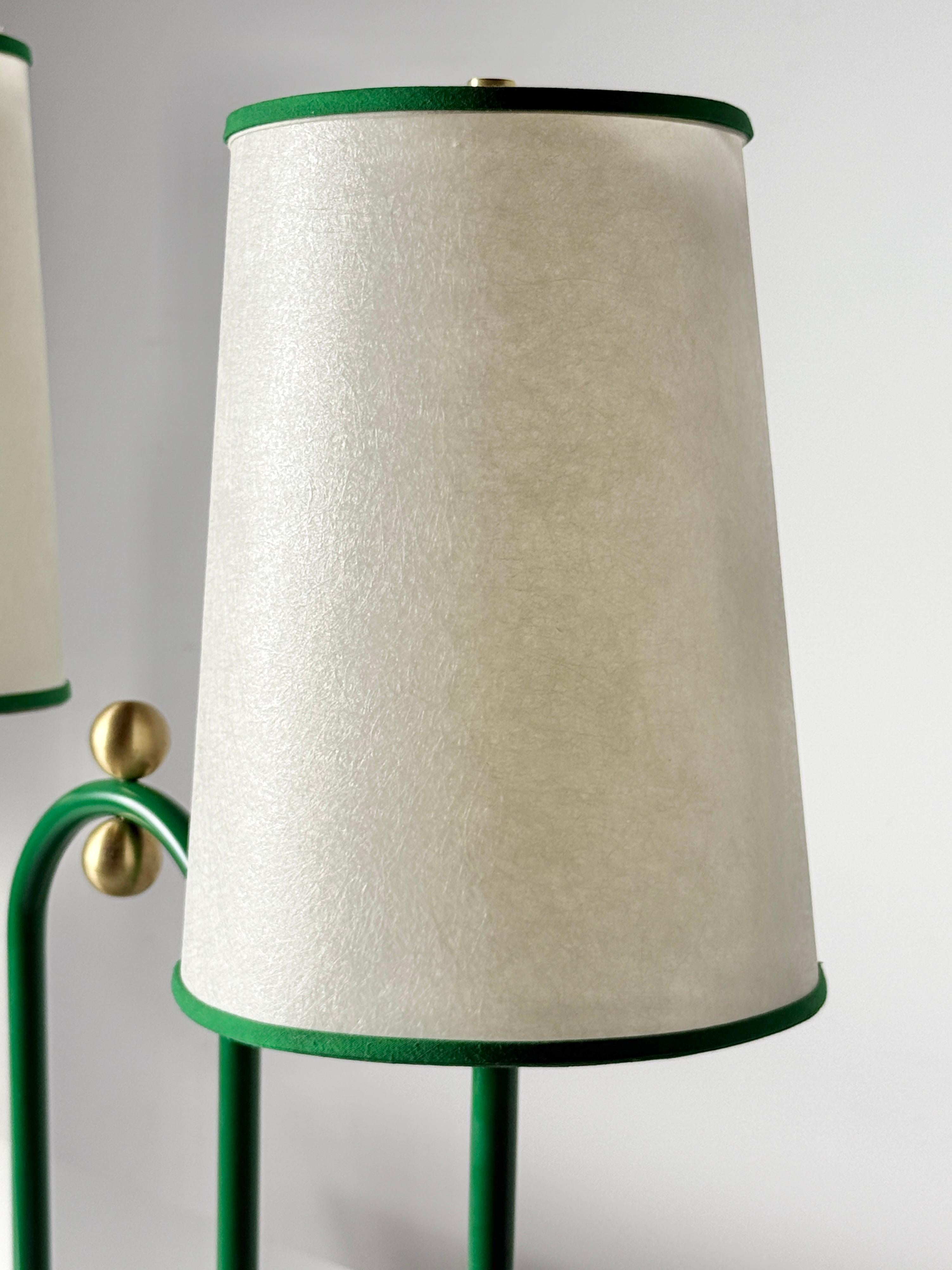 1950s Dual Shade Green Sculptural Table or Desk Lamp For Sale 4
