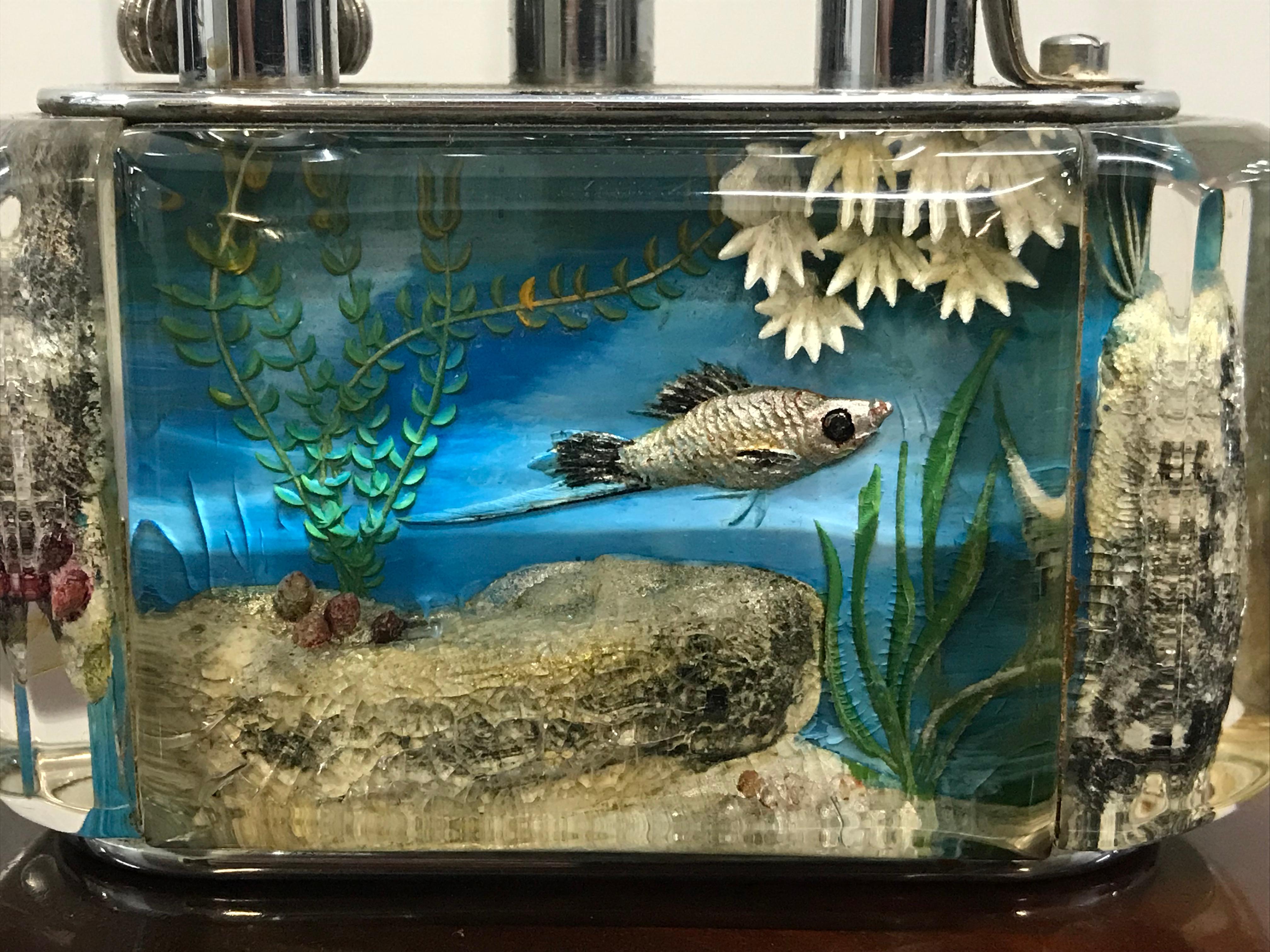 20th Century 1950s Dunhill Aquarium Oversized Table Lighter Made in England Chrome Lots Fish