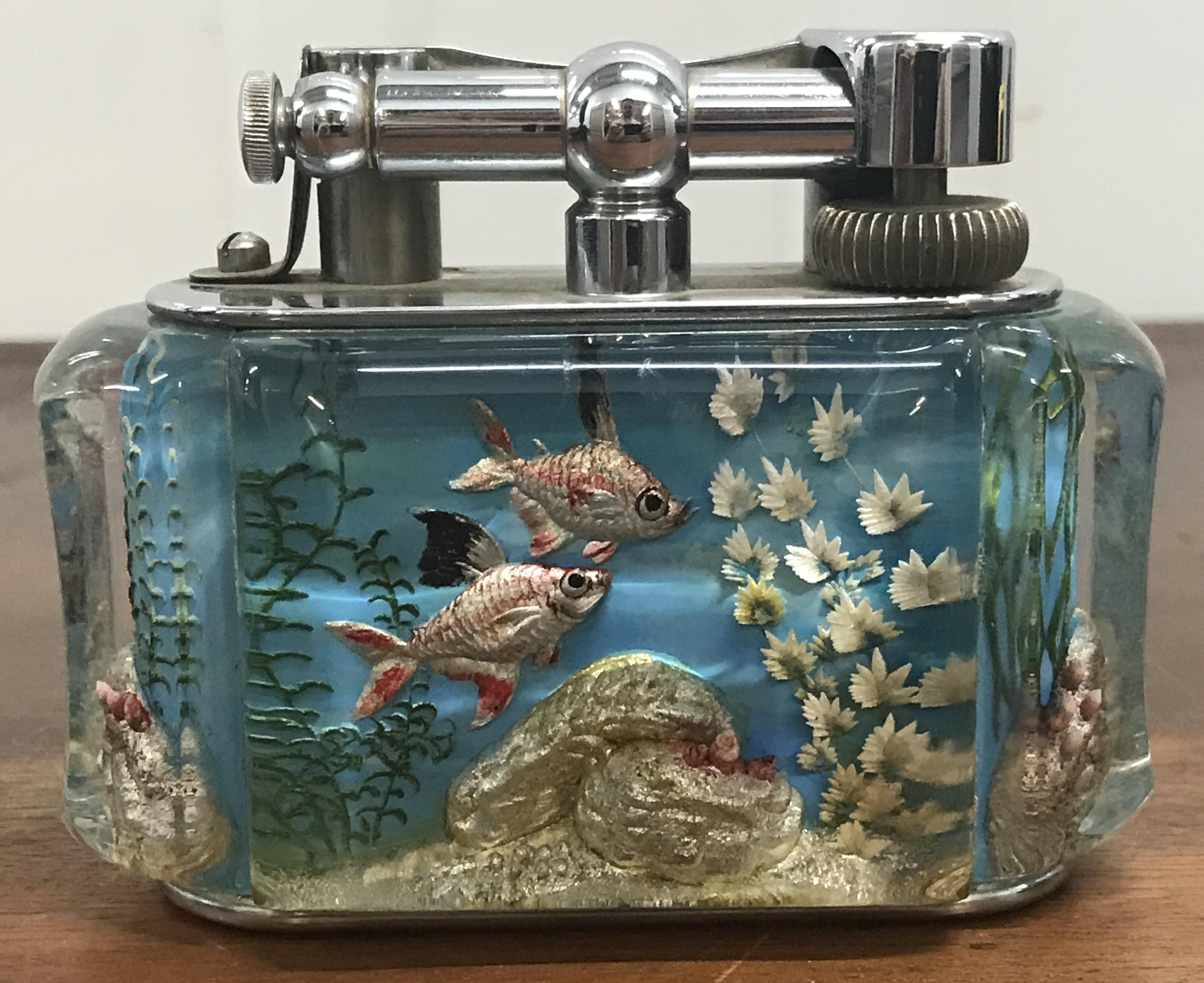 1950s Dunhill Aquarium Oversized Table Lighter Made in England Chrome Red Fish 6
