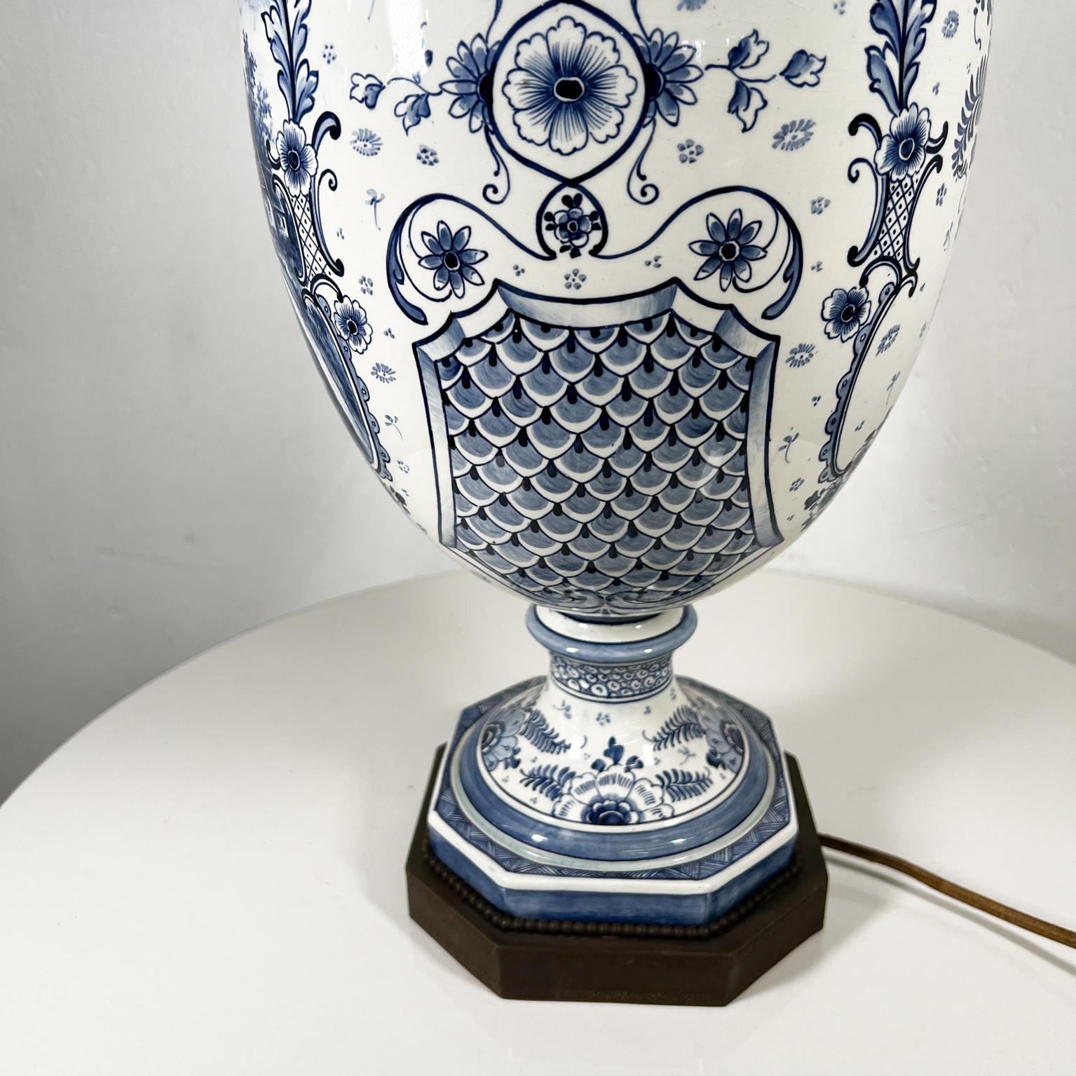 1950s Dutch Ceramics Blue and White Fine Windmill Table Lamp 4