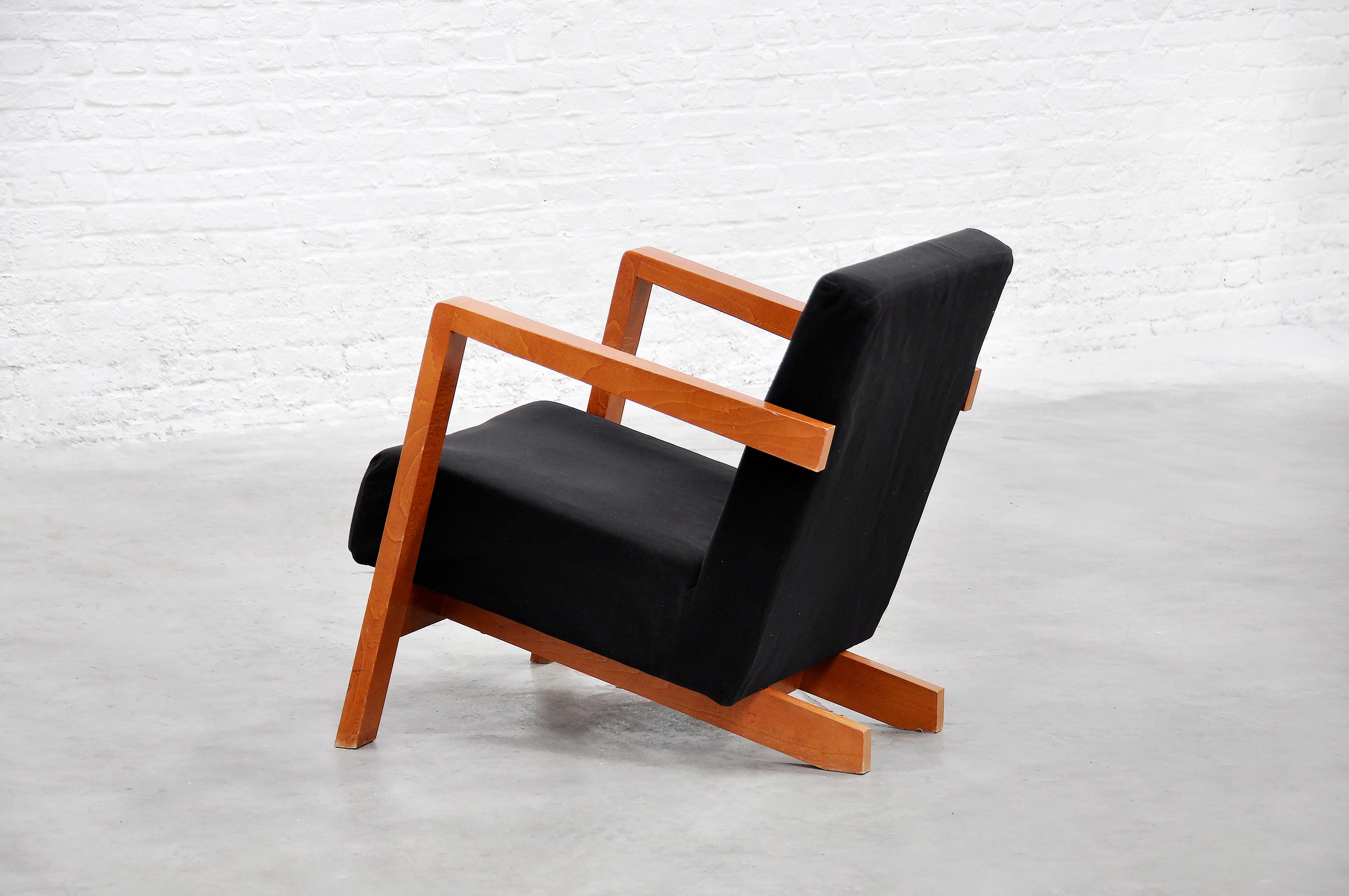 1950s Dutch Modernist Low-Profile Armchair in Black Upholstery For Sale 1