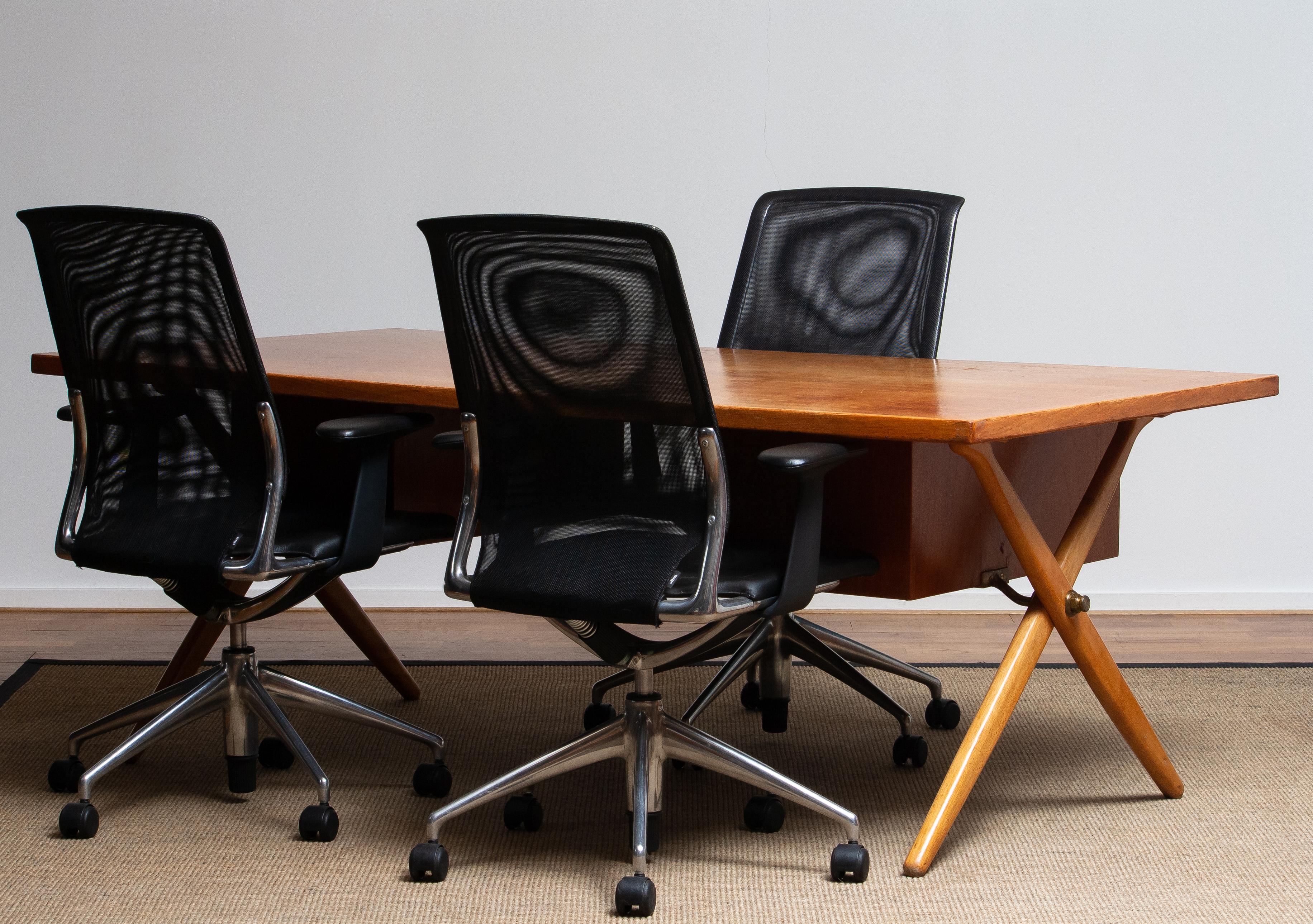 1950s Dutch Oak Crossed Leg Directors Desk in the Matter of Andreas Tuck 5