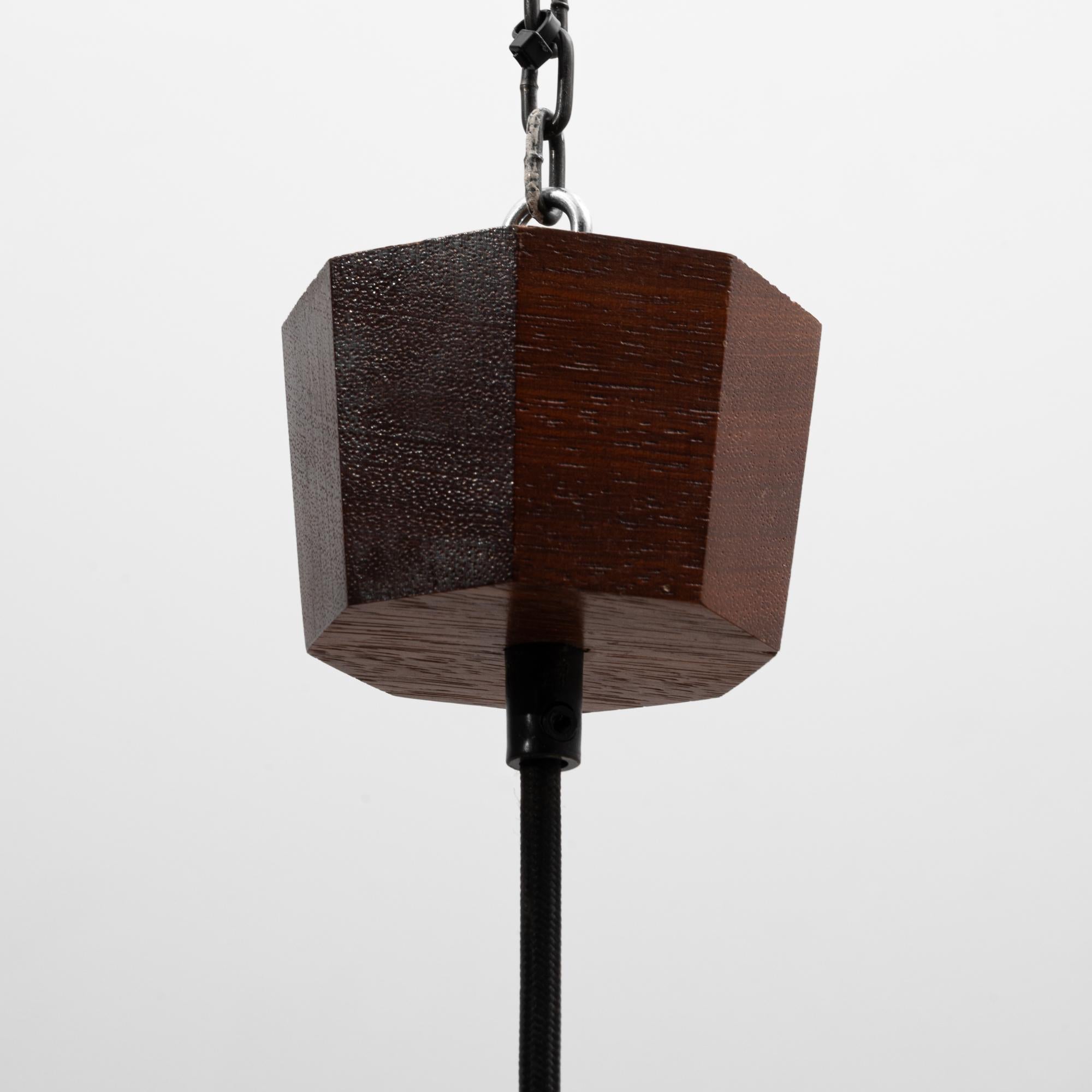 Lampada a sospensione olandese degli anni '50 in Wood Philips e vetro opalino di Louis Kalff in vendita 7