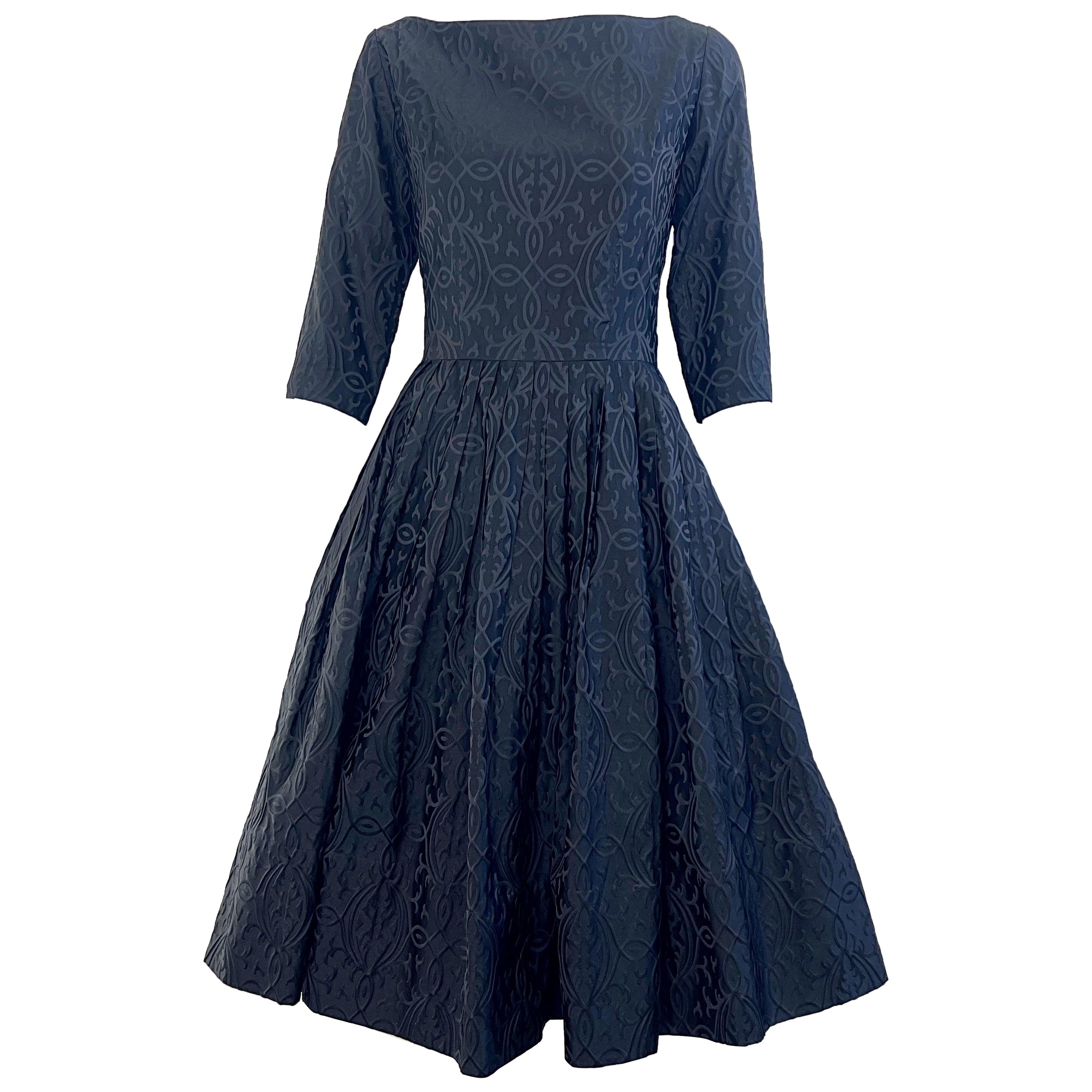 Abito anni '50 Dynasty in seta nera Fit n' Flare con maniche a 3/4 Vintage anni '50 con stampa a caratteri cubitali