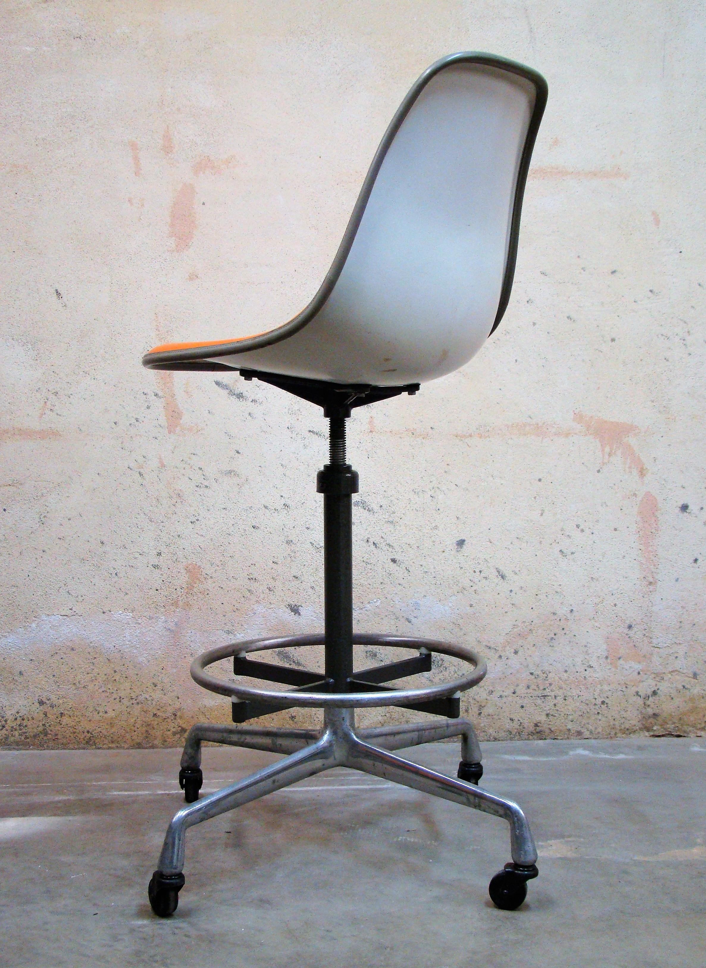 1950s Eames Aluminum Group or Action Office Architectural Drafting Stool, USA 3