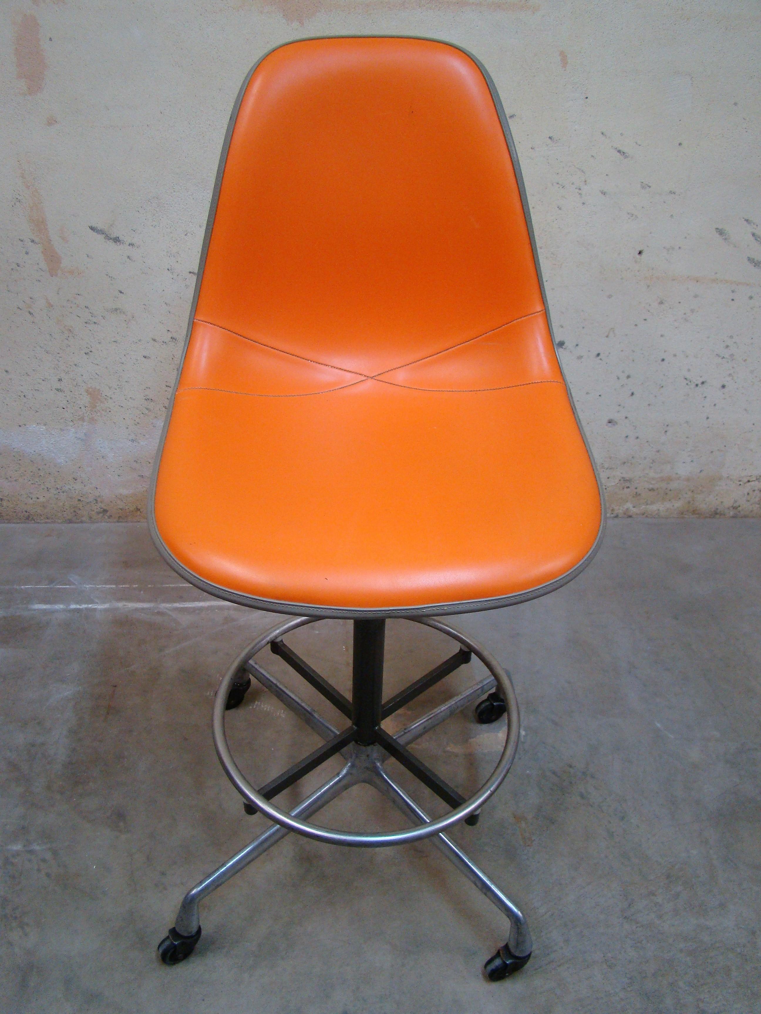 American 1950s Eames Aluminum Group or Action Office Architectural Drafting Stool, USA