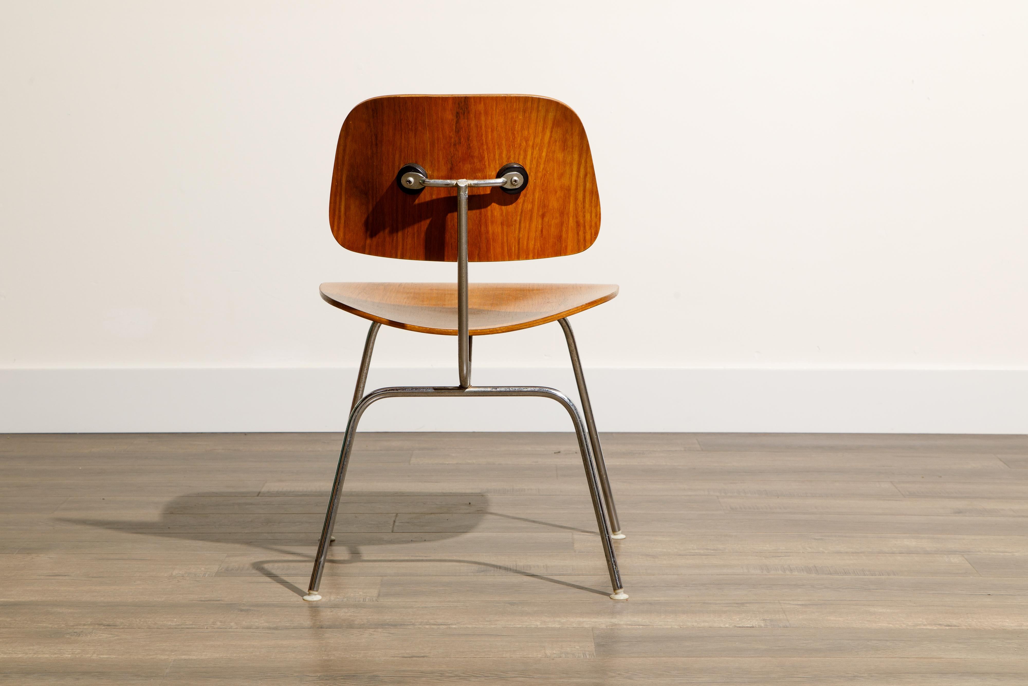 chaises 'DCM' des années 1950 par Charles Eames pour Herman Miller:: signées 7