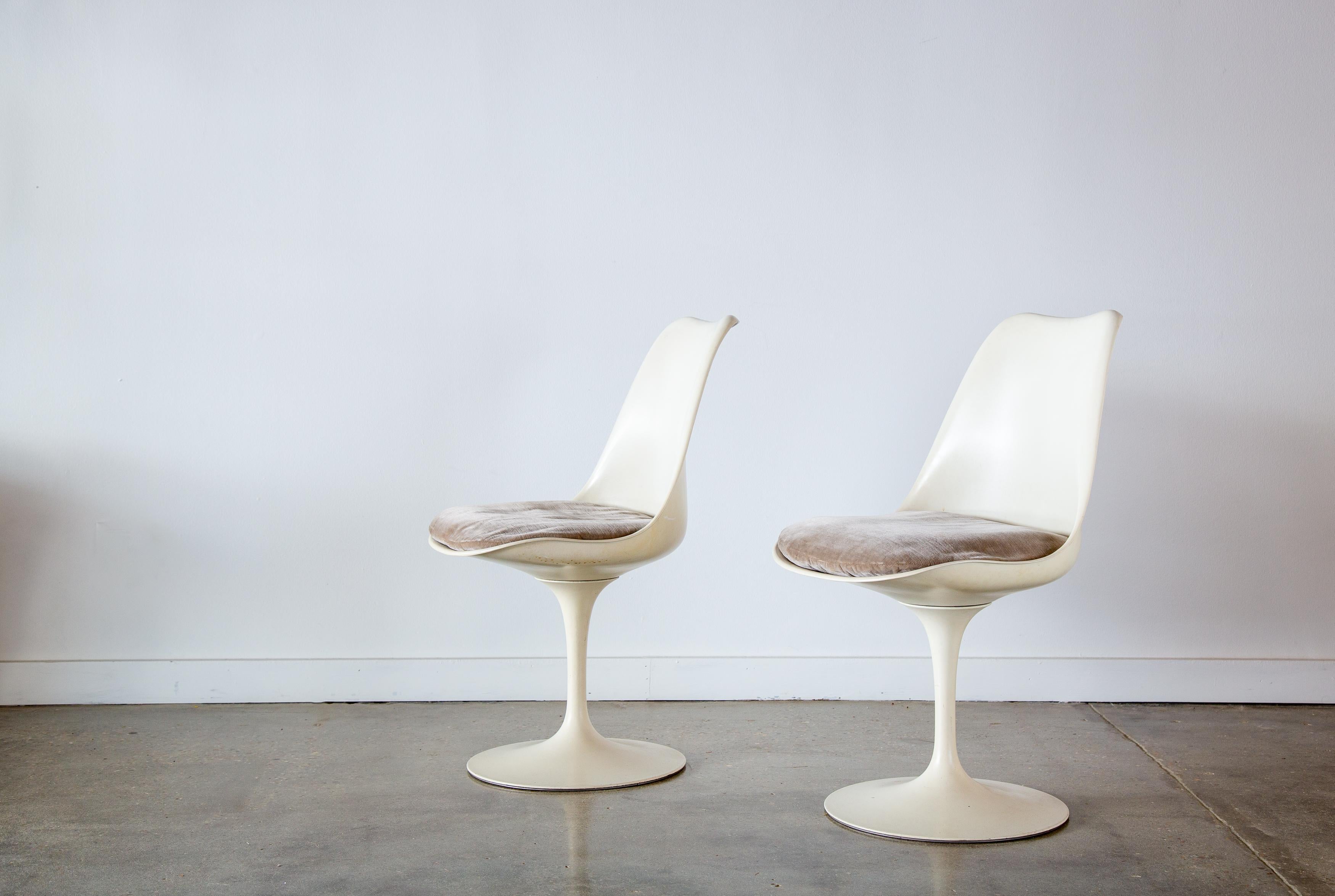 Mid-20th Century 1950s Early Tulip Swivel Chairs by Eero Saarinen for Knoll - a pair For Sale