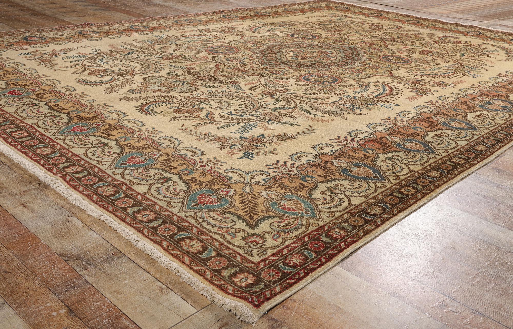 Perse Tapis persan Tabriz de couleur terre, 09'08 x 13'03 en vente