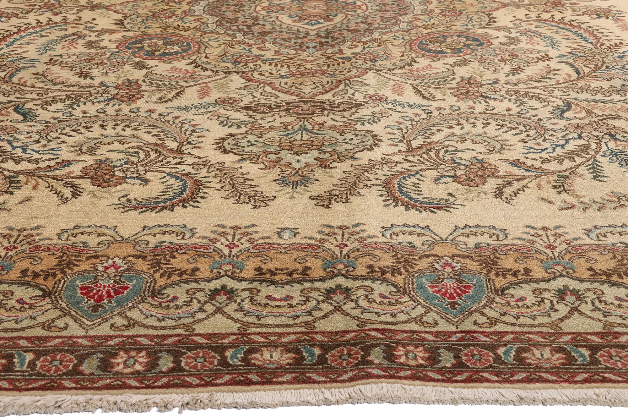 20ième siècle Tapis persan Tabriz de couleur terre, 09'08 x 13'03 en vente