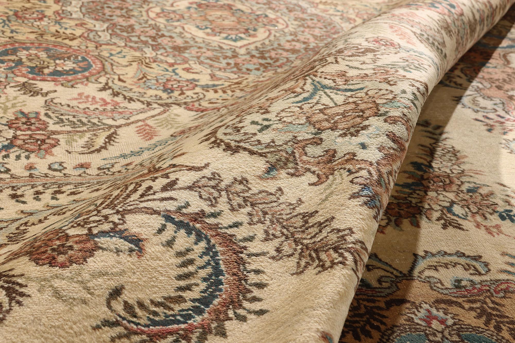 Tapis persan Tabriz de couleur terre, 09'08 x 13'03 en vente 1