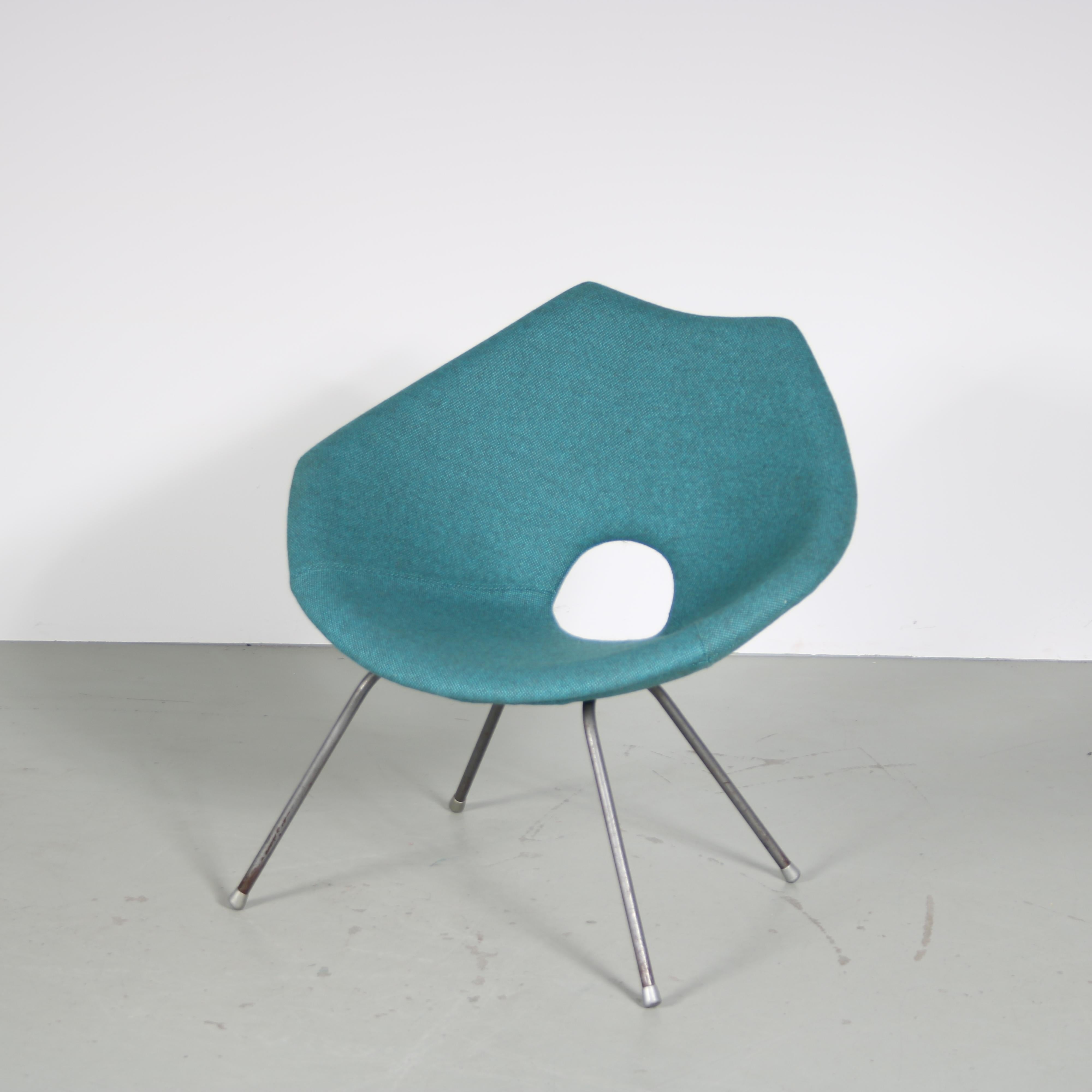 European 1950s Easy chair by Augusto Bozzi for Saporiti, Italy For Sale