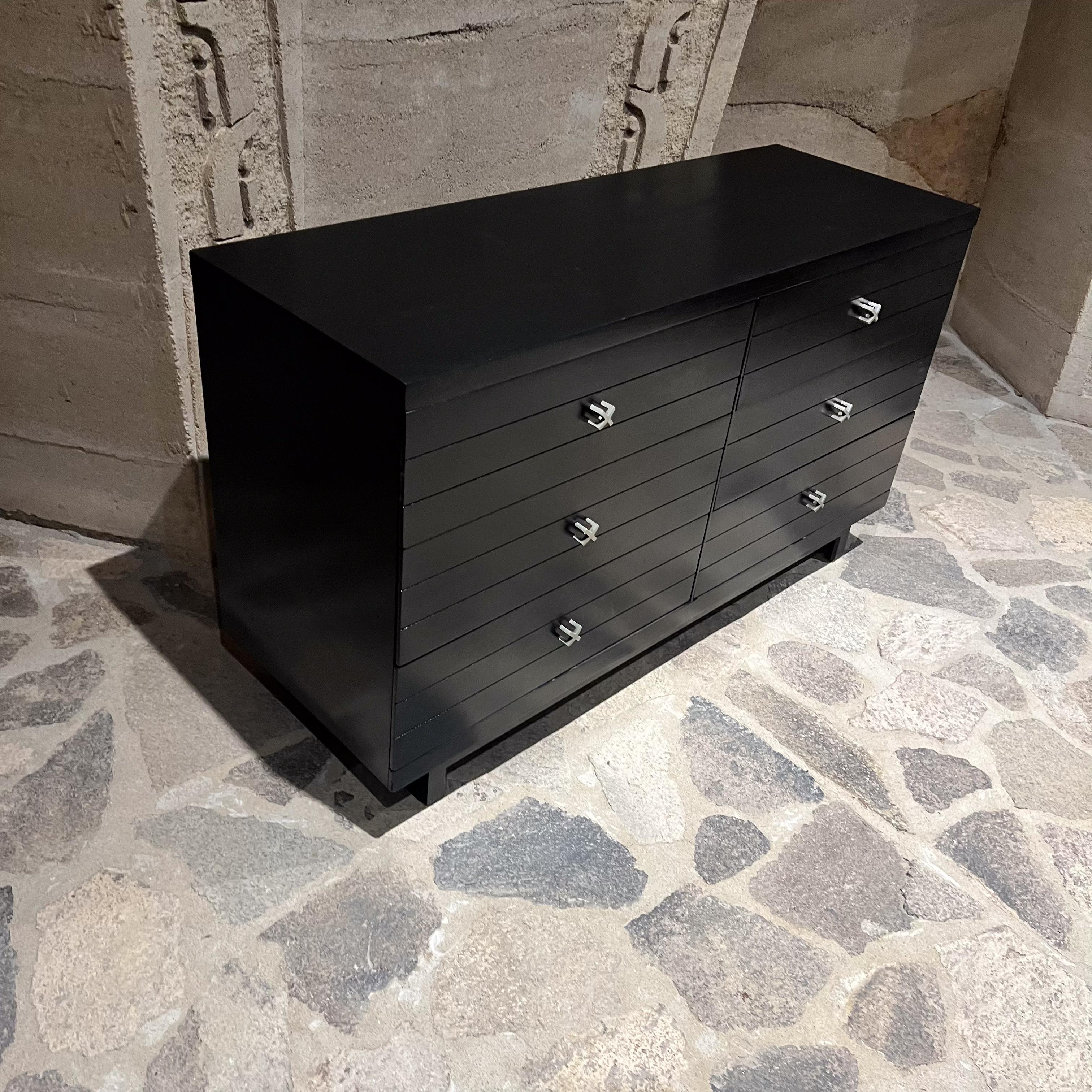 1950s Ebonized Dresser attributed to Paul Frankl In Good Condition For Sale In Chula Vista, CA