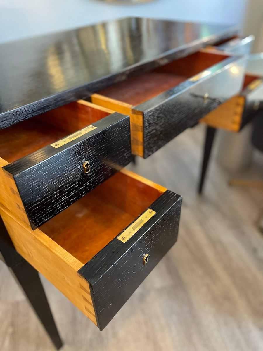 Bureau des années 1950 en Wood Wood ébonisé avec détails bleus en vente 12