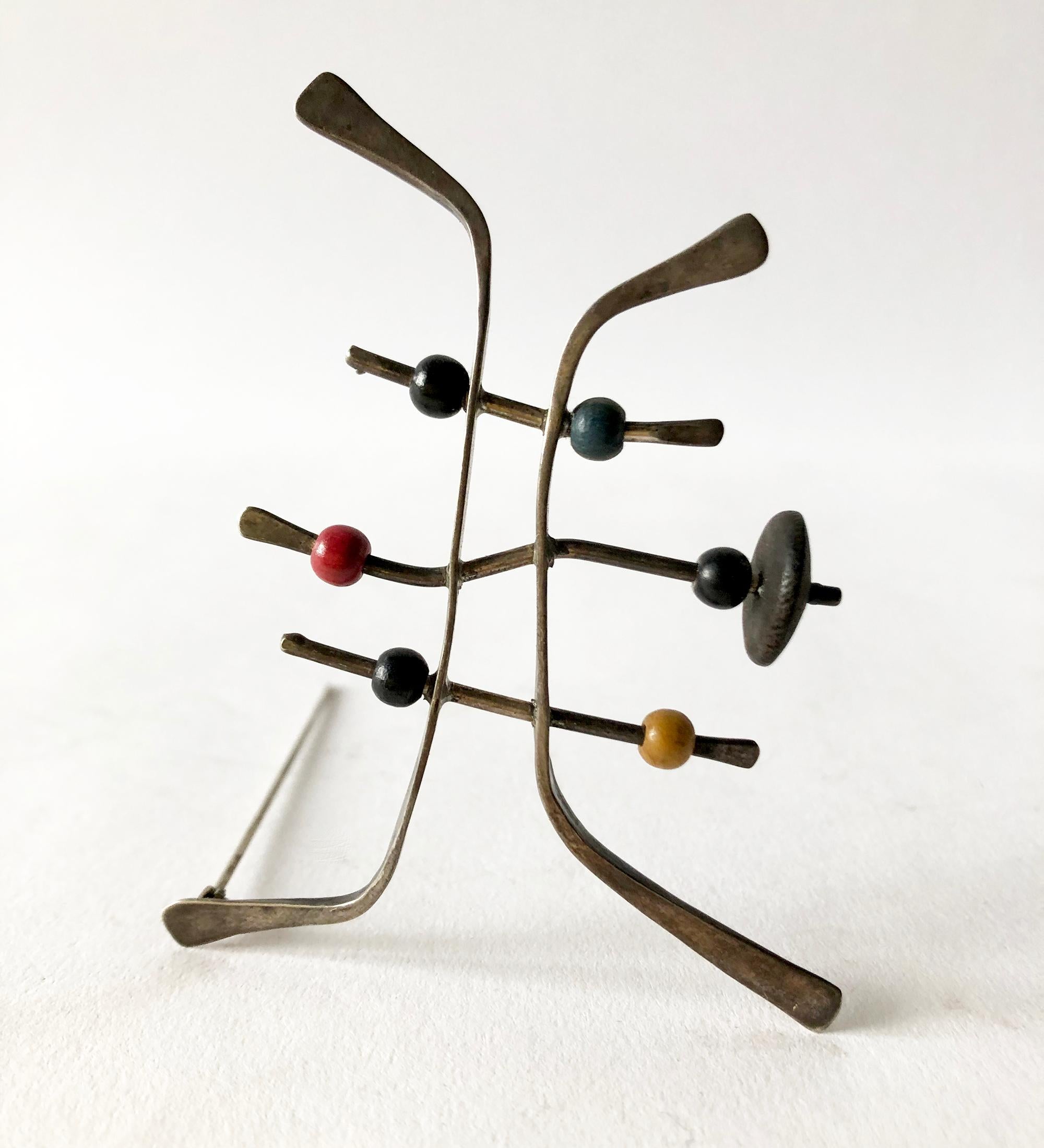 1950s Ed Levin American Modernist Sterling Silver Wood Beads Kinetic Brooch In Good Condition In Palm Springs, CA