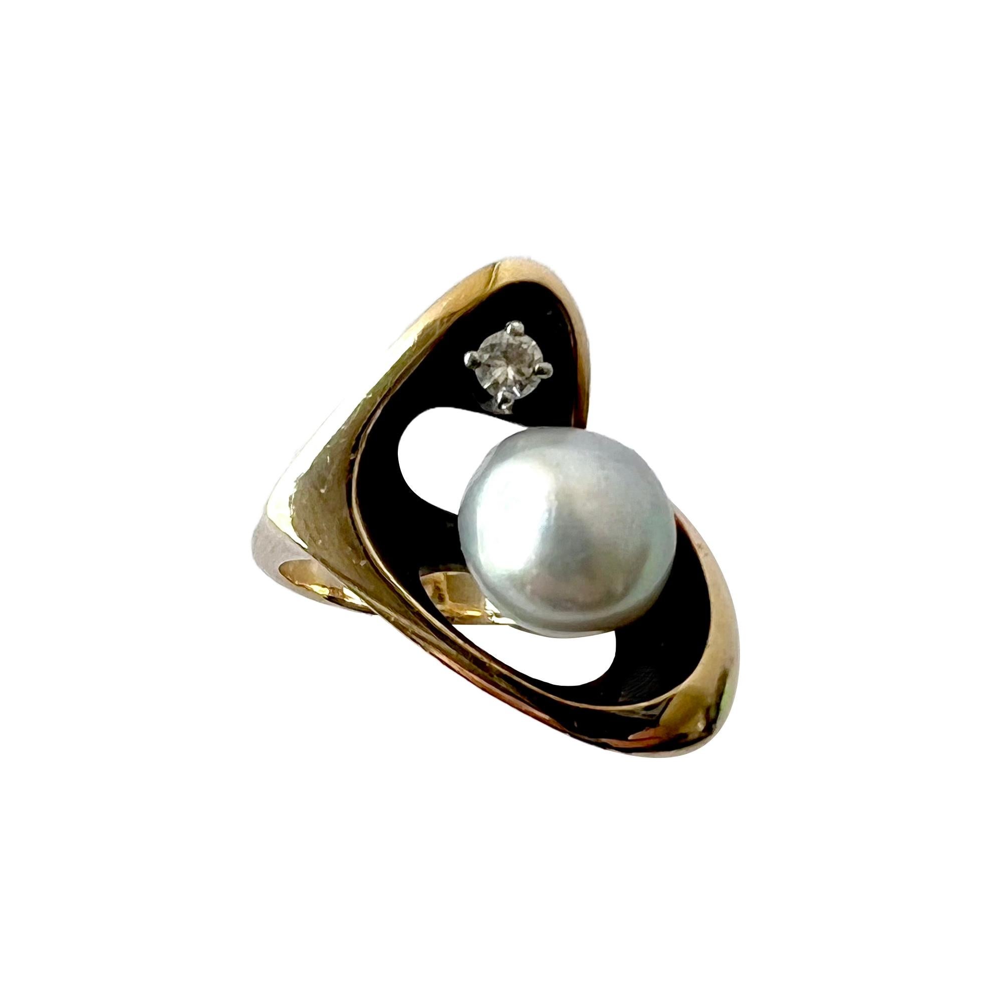 Round Cut 1950s Ed Wiener 14K Gold Grey Baroque Pearl Diamond American Modernist Ring