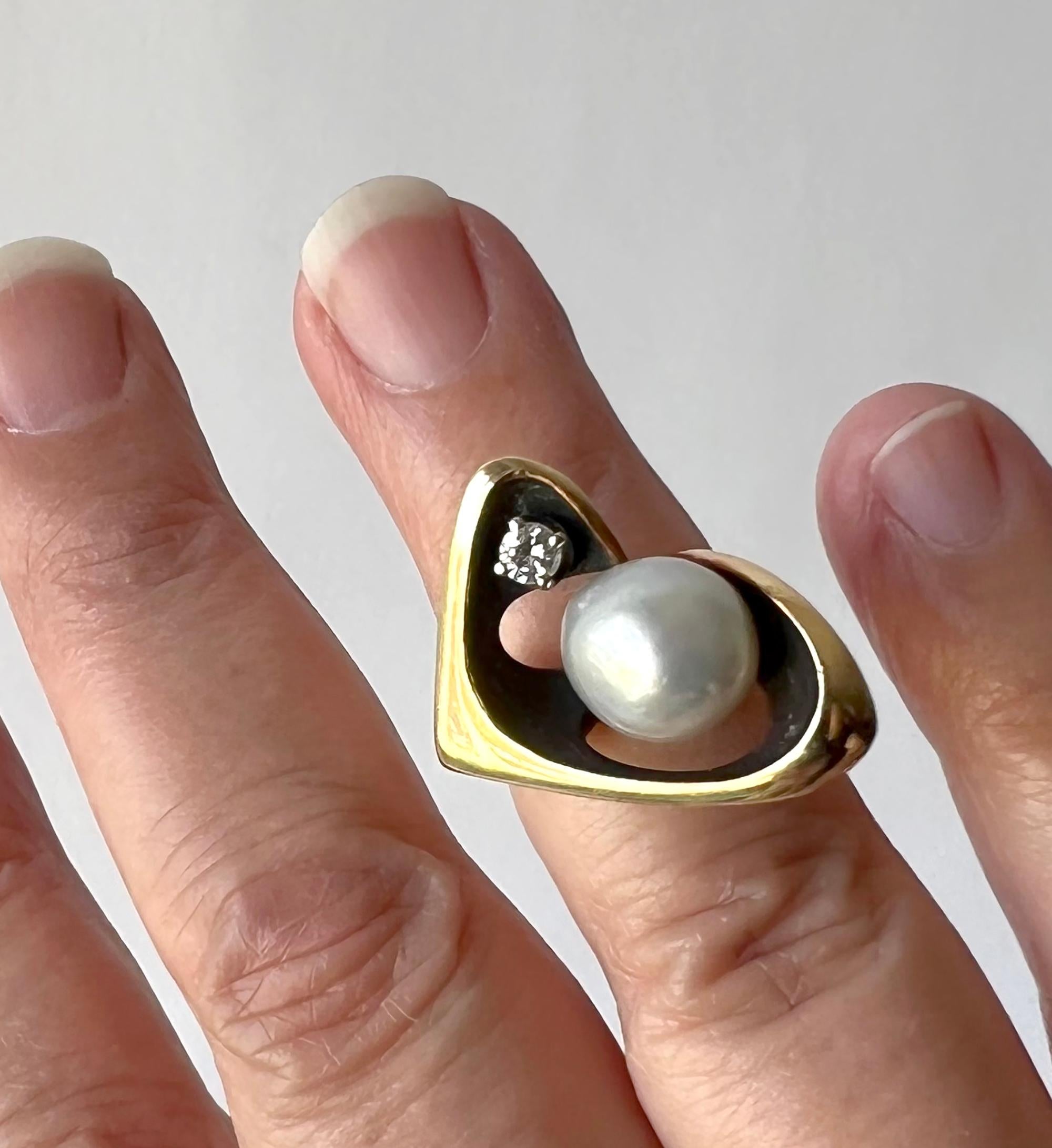 Women's 1950s Ed Wiener 14K Gold Grey Baroque Pearl Diamond American Modernist Ring