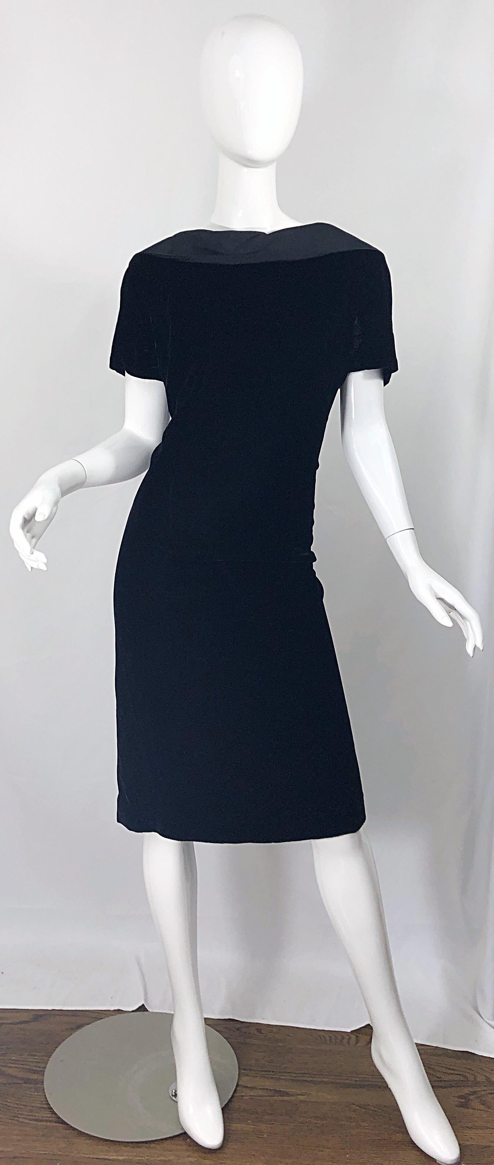 Bombshell early 50s EDITH FLAGG black silk velvet larger size wiggle dress! Edith Flagg was a Romanian-born fashion designer who started her own label in 1950. She went on to become one of the most famed designers of the mid century - 1970s. 
This