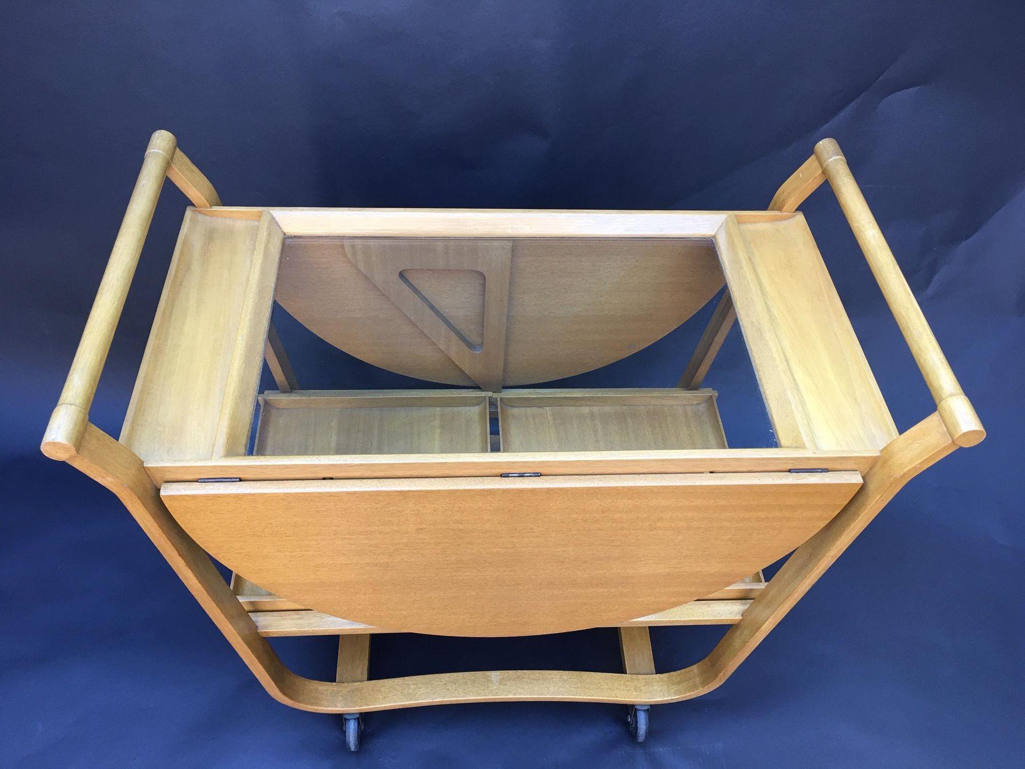 1950s Edward Wormley for Dunbar Bar Cart In Good Condition For Sale In Los Angeles, CA