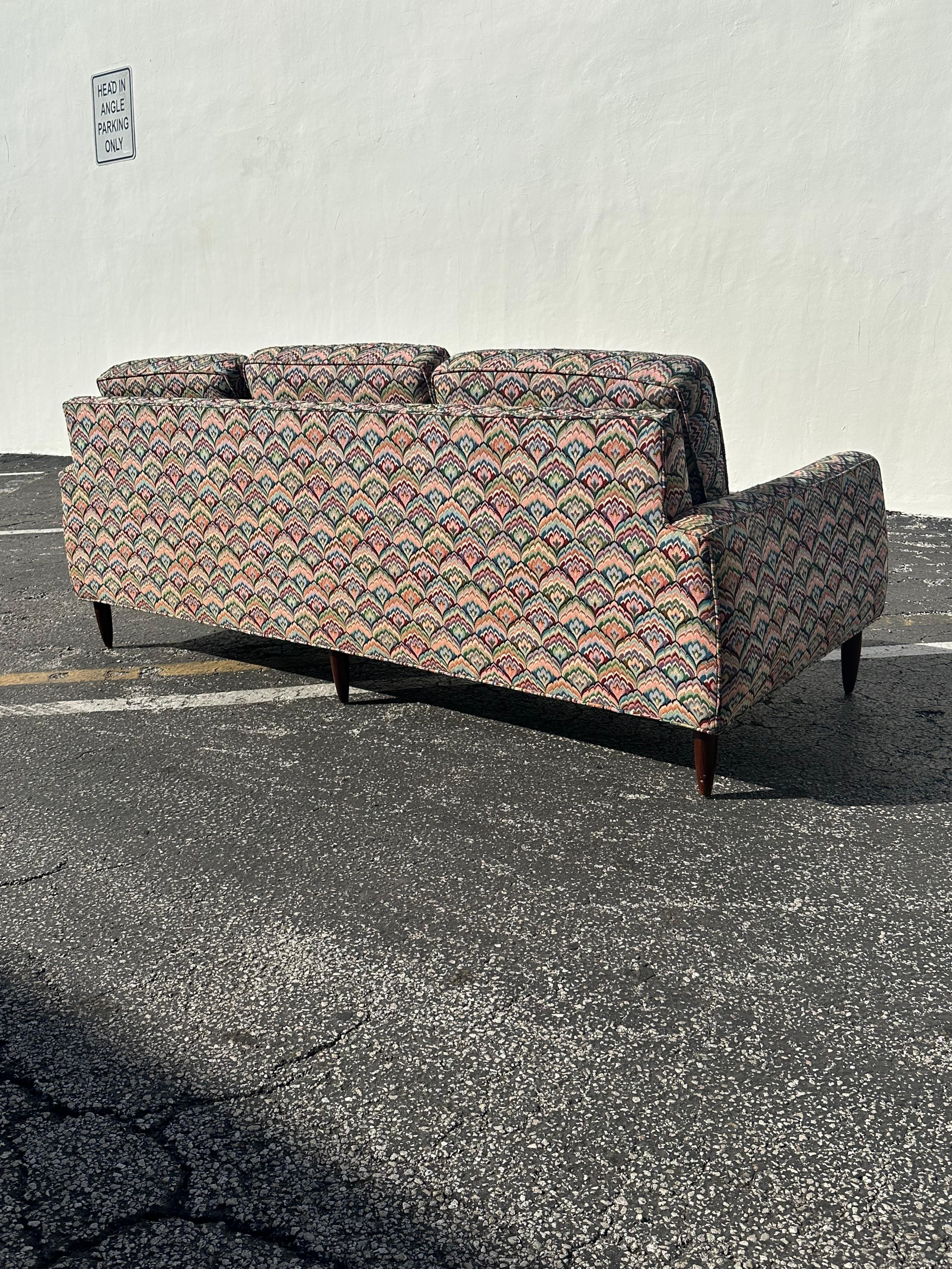 Años 50 Edward Wormley para Dunbar Furniture Sofá de colores Jack Larsen en venta 3
