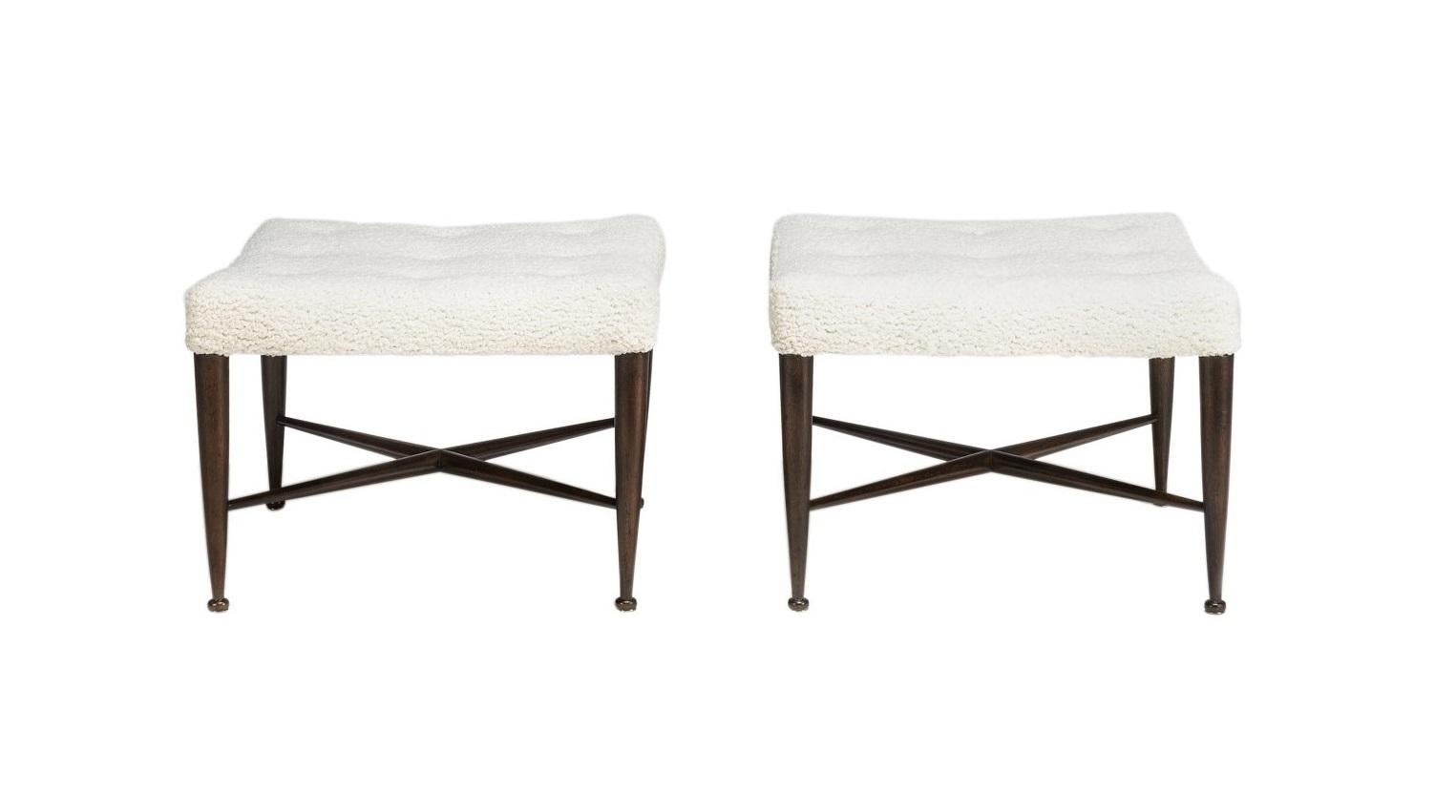 Mid-Century moderno Sgabelli 'Thebes' in Bouclé di Edward Wormley per Dunbar, anni '50, in coppia in vendita