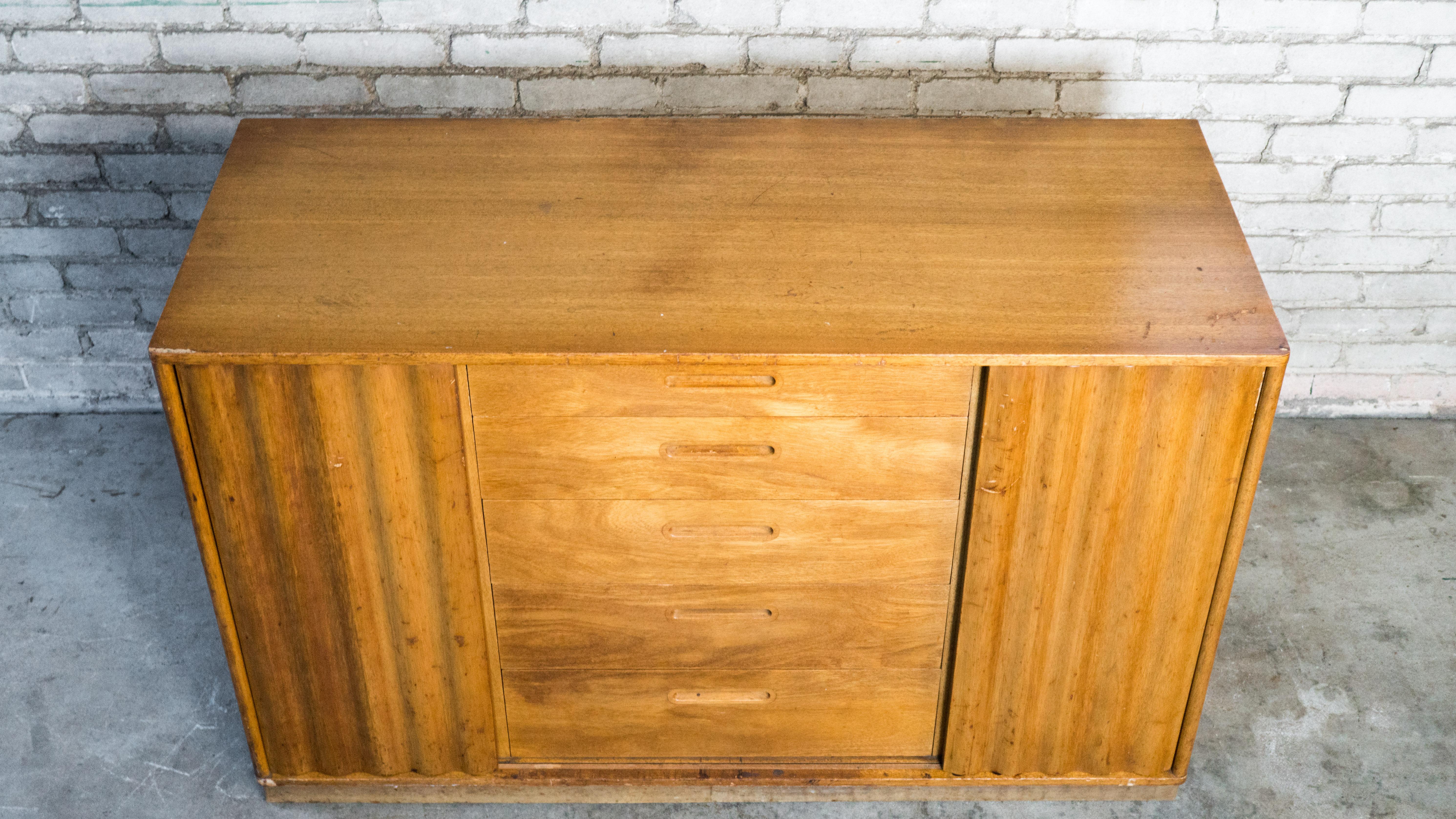Mid-20th Century 1950s Edward Wormley for Dunbar Wave Credenza For Sale