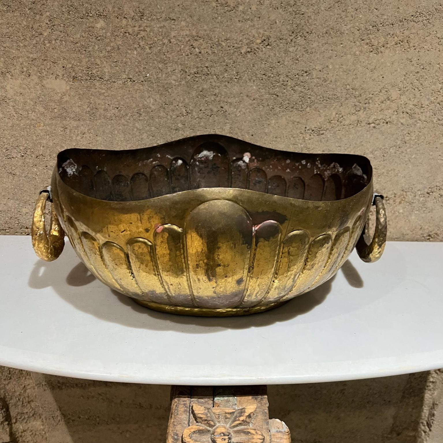 1950s Egidio Casagrande Italian Hammered Brass Centerpiece Bowl Italy For Sale 7