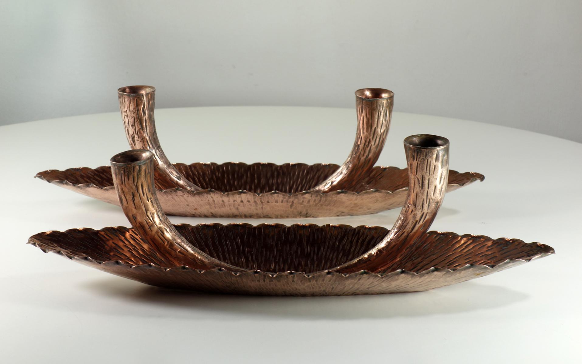 1950er Egidio Casagrande Italienisches Design Midcentury Kupfer Paar Kerzenständer (Moderne der Mitte des Jahrhunderts) im Angebot
