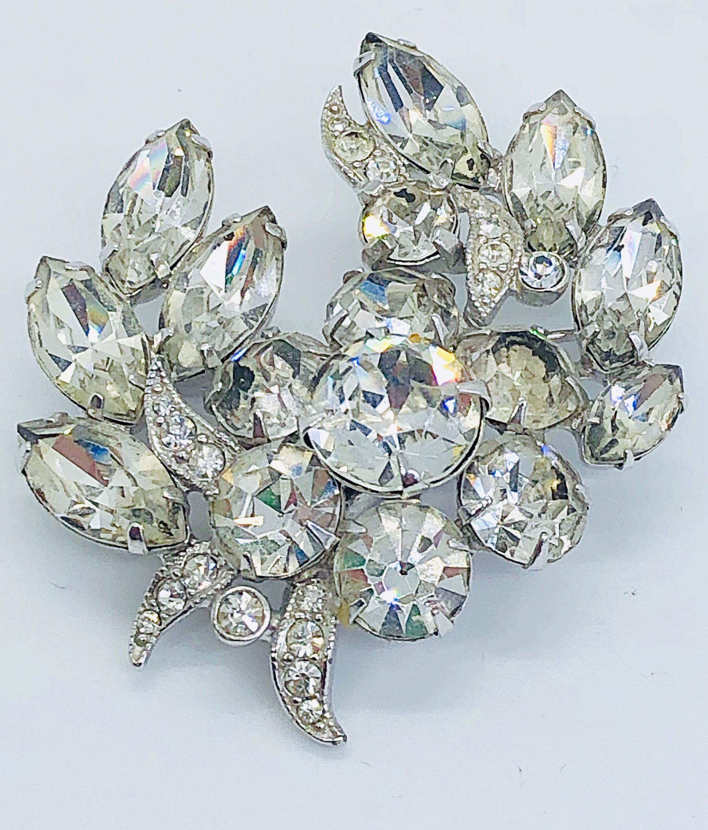 1950s Eisenberg Large Swarovski Rhinestone Vintage 50s Beautiful Brooch Pin In Excellent Condition For Sale In San Diego, CA