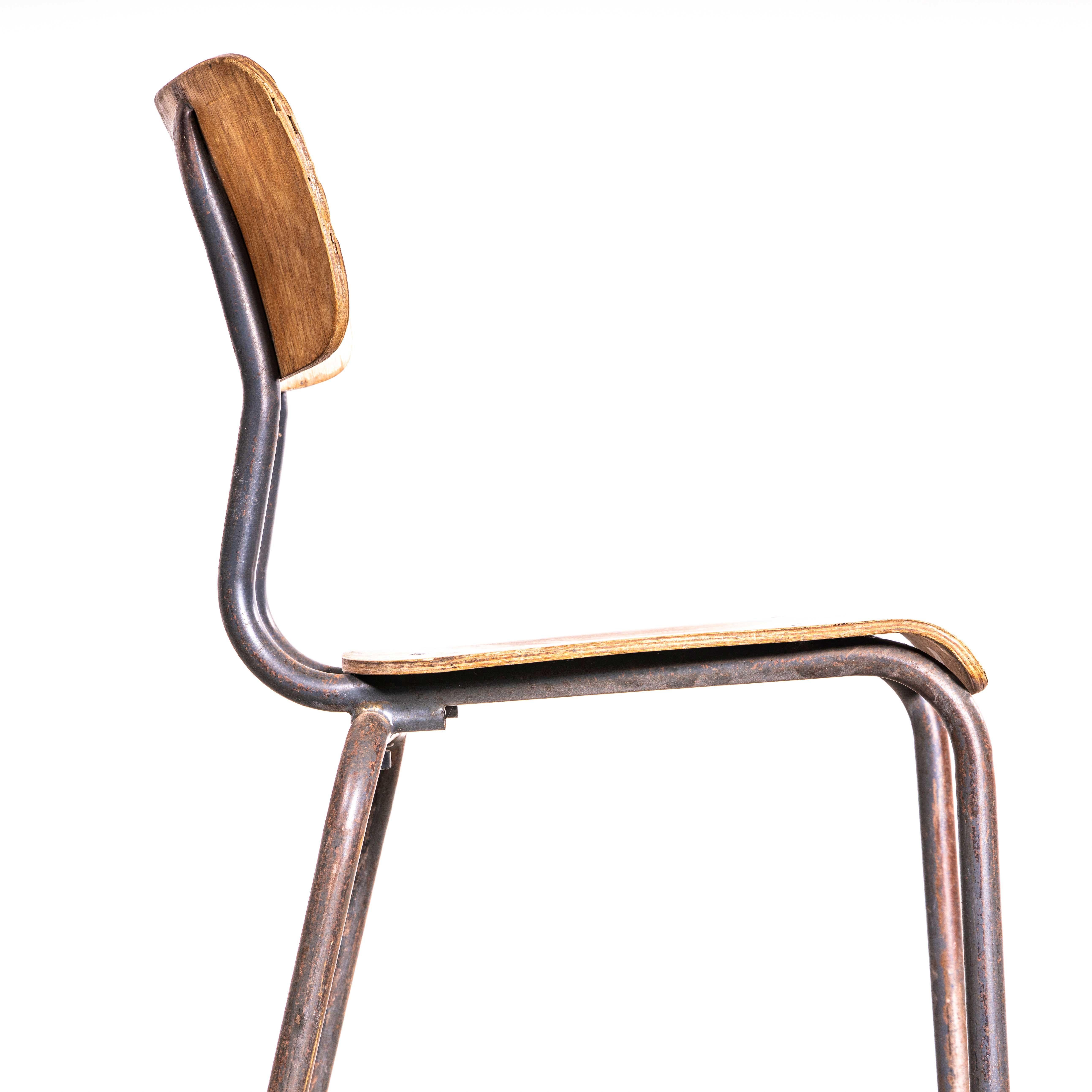 1950's Elbe Steel Grey Stacking Dining Chairs - Gute Mengen verfügbar im Angebot 4