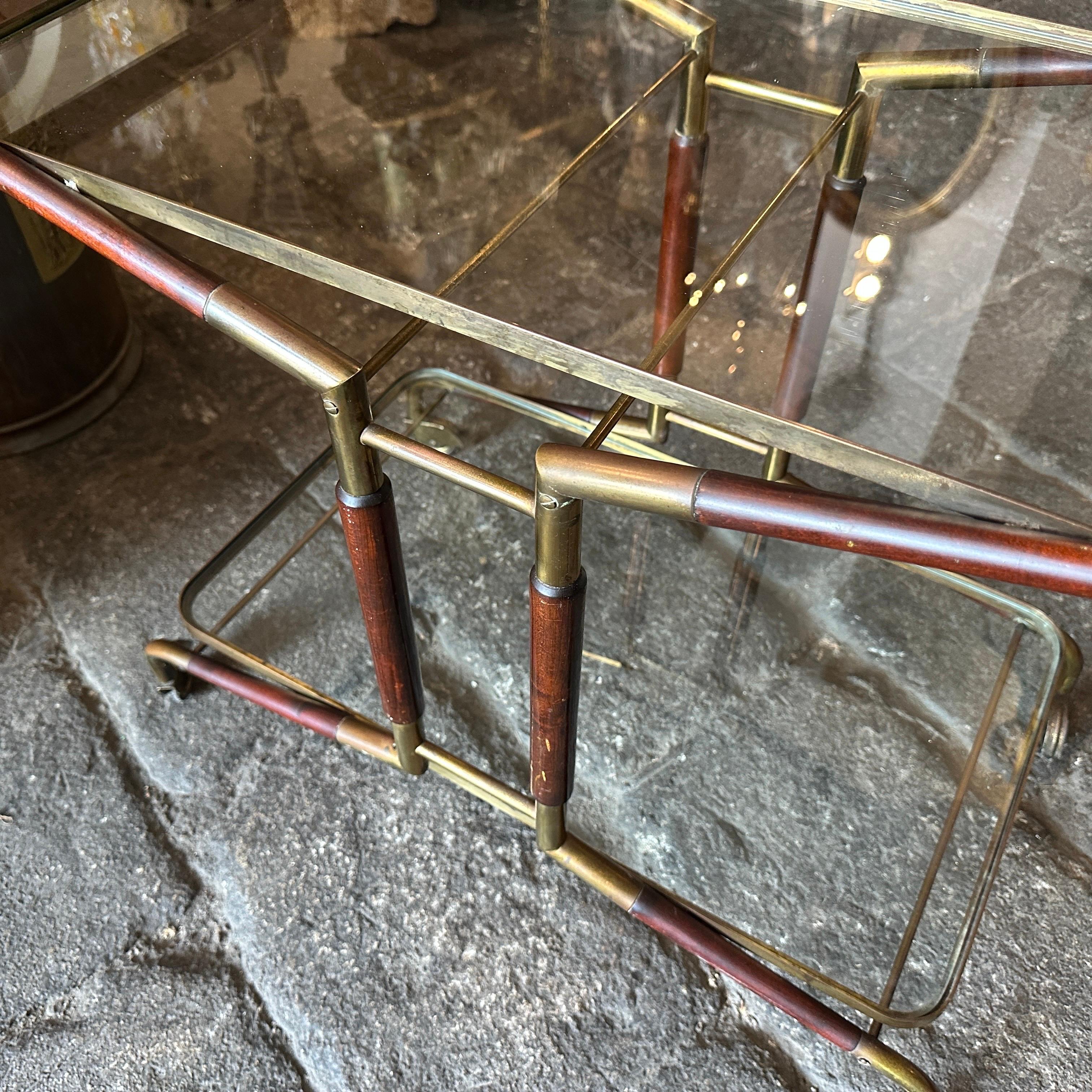 1950s Elegant Mid-Century Modern Brass Wood and Glass Bar Cart by Cesare Lacca 7