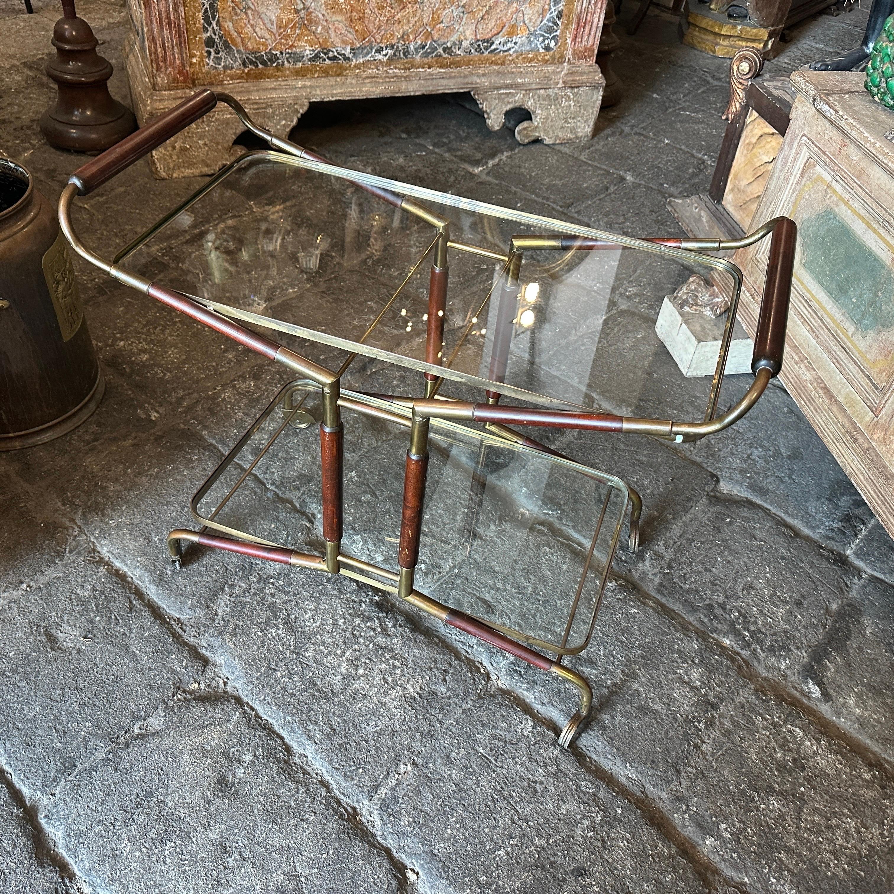 1950s Elegant Mid-Century Modern Brass Wood and Glass Bar Cart by Cesare Lacca 8