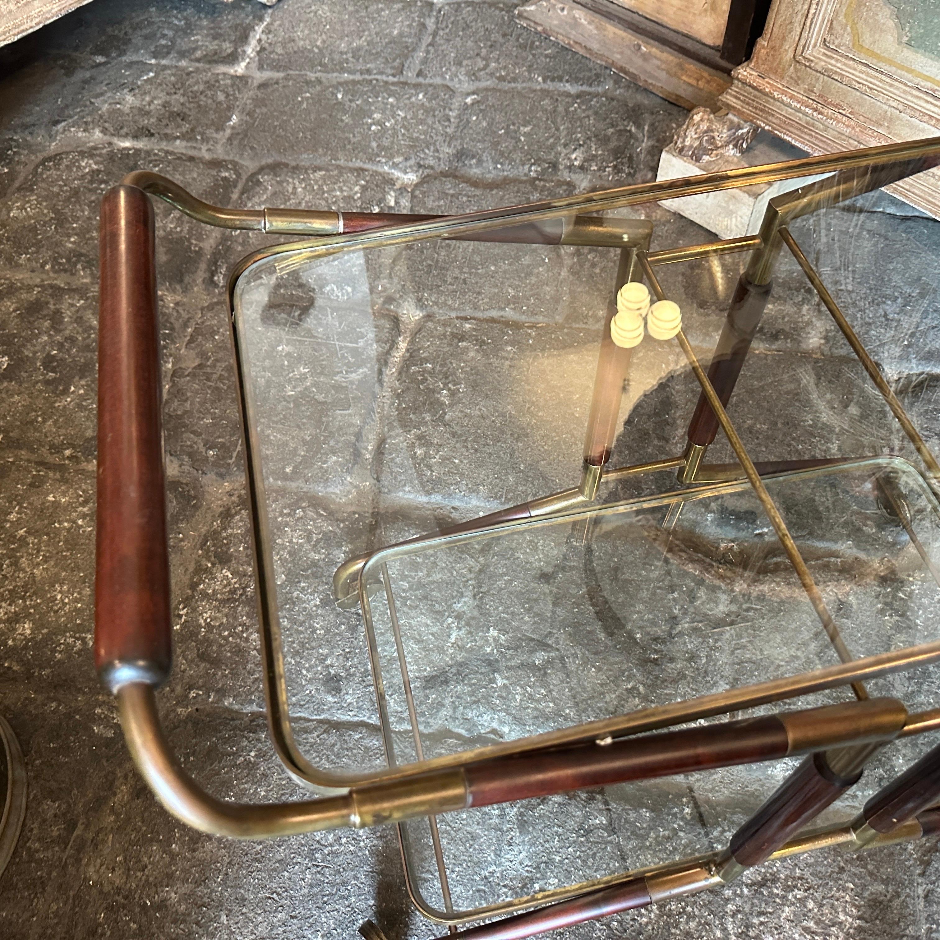 1950s Elegant Mid-Century Modern Brass Wood and Glass Bar Cart by Cesare Lacca 10