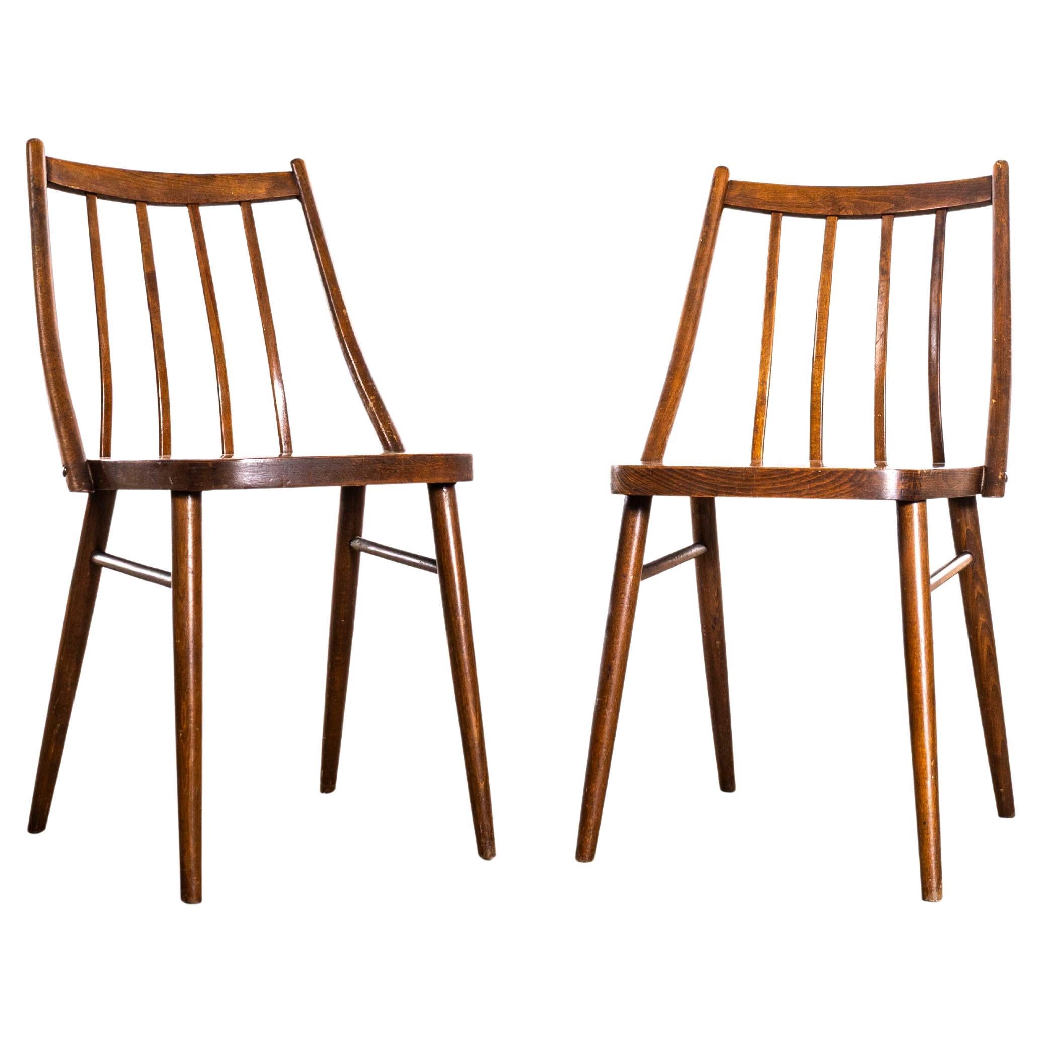 Sedie da pranzo in legno curvato con schienale a spiovente degli anni '50 - Coppia