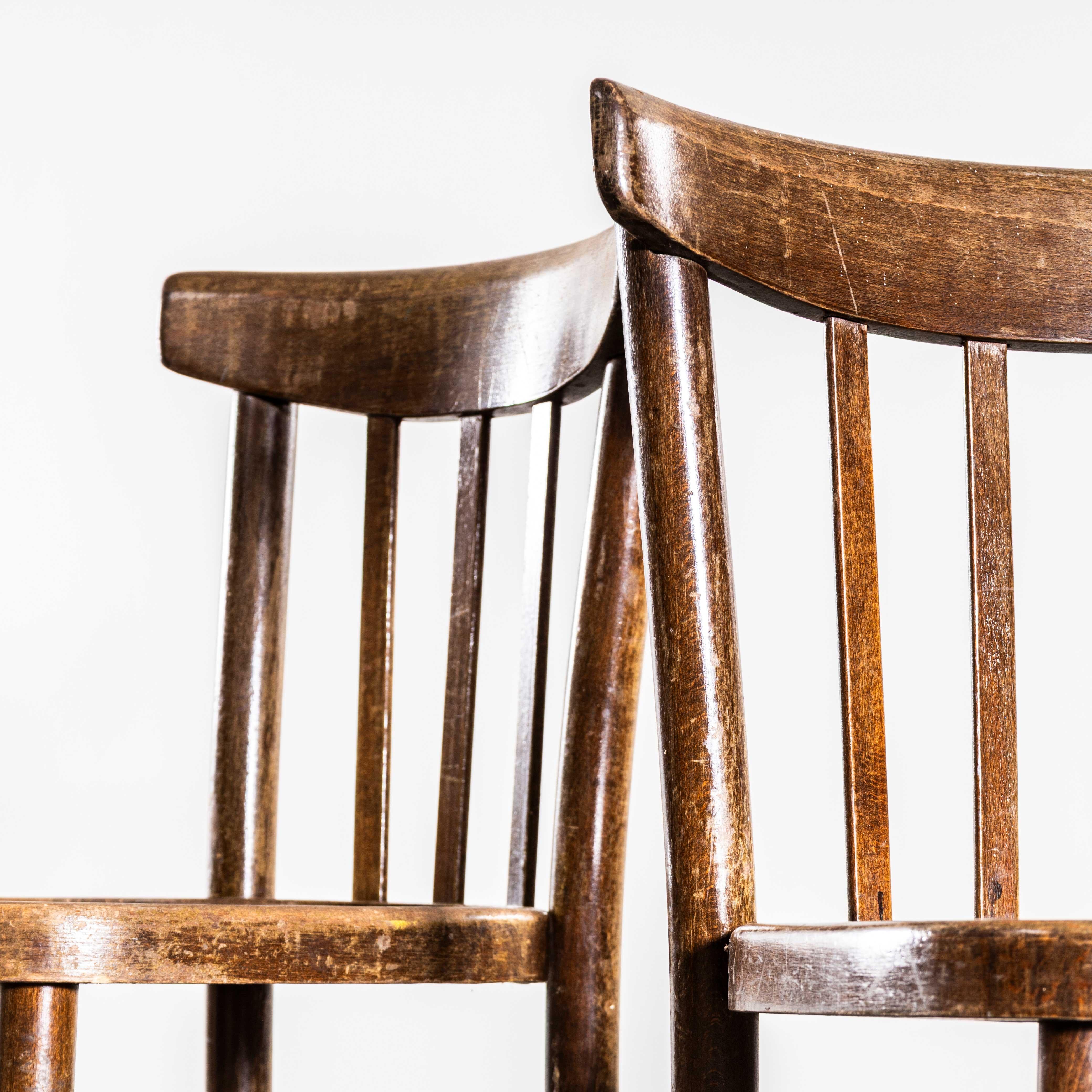 1950er Jahre Elegante hohe Bugholz-Esszimmerstühle von Ton - Vierer-Set (Mitte des 20. Jahrhunderts) im Angebot