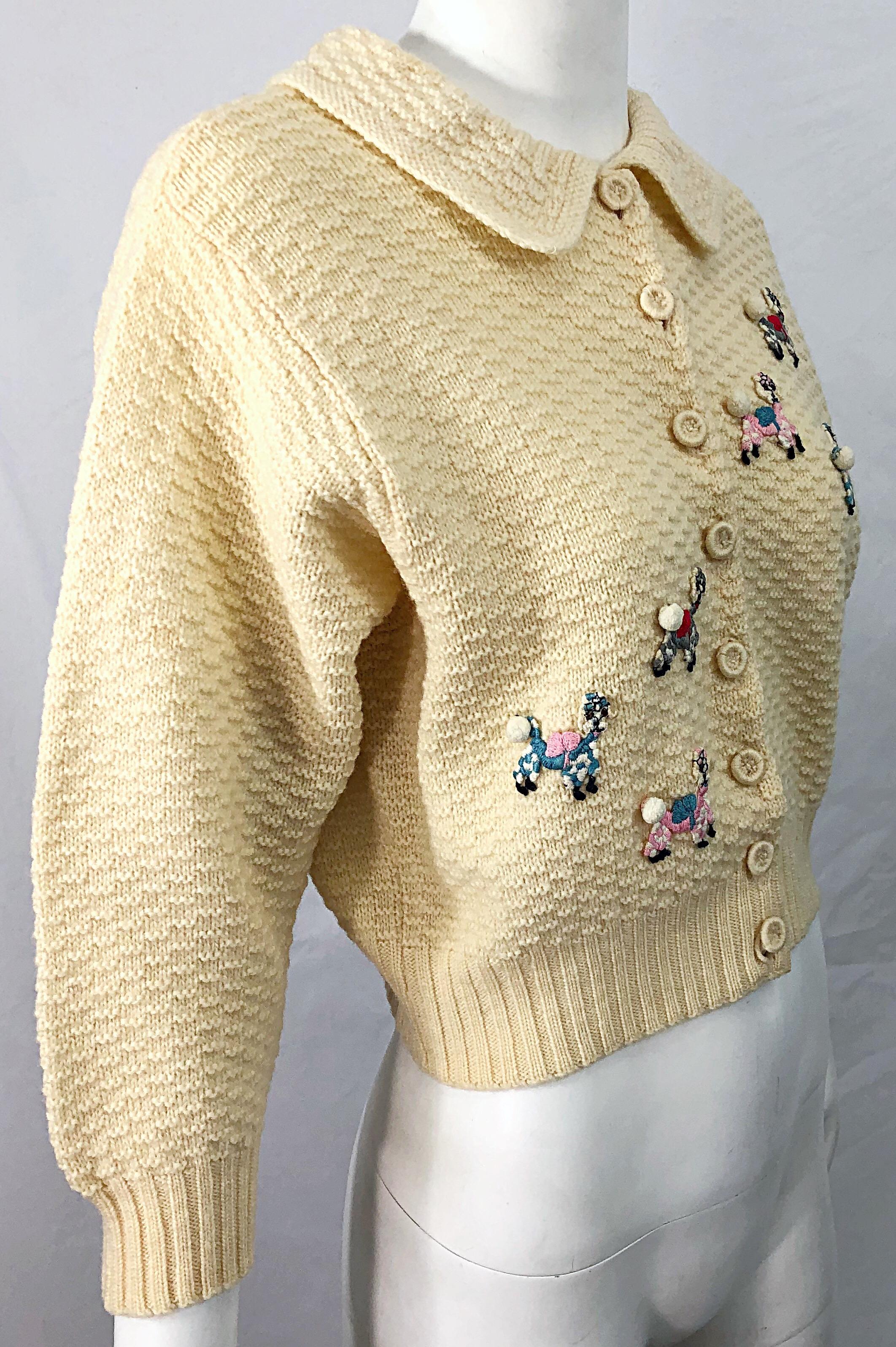 1950s Elsa Schiaparelli Novelty Poodle Rhinestone Vintage Ivory 50s Cardigan In Excellent Condition In San Diego, CA