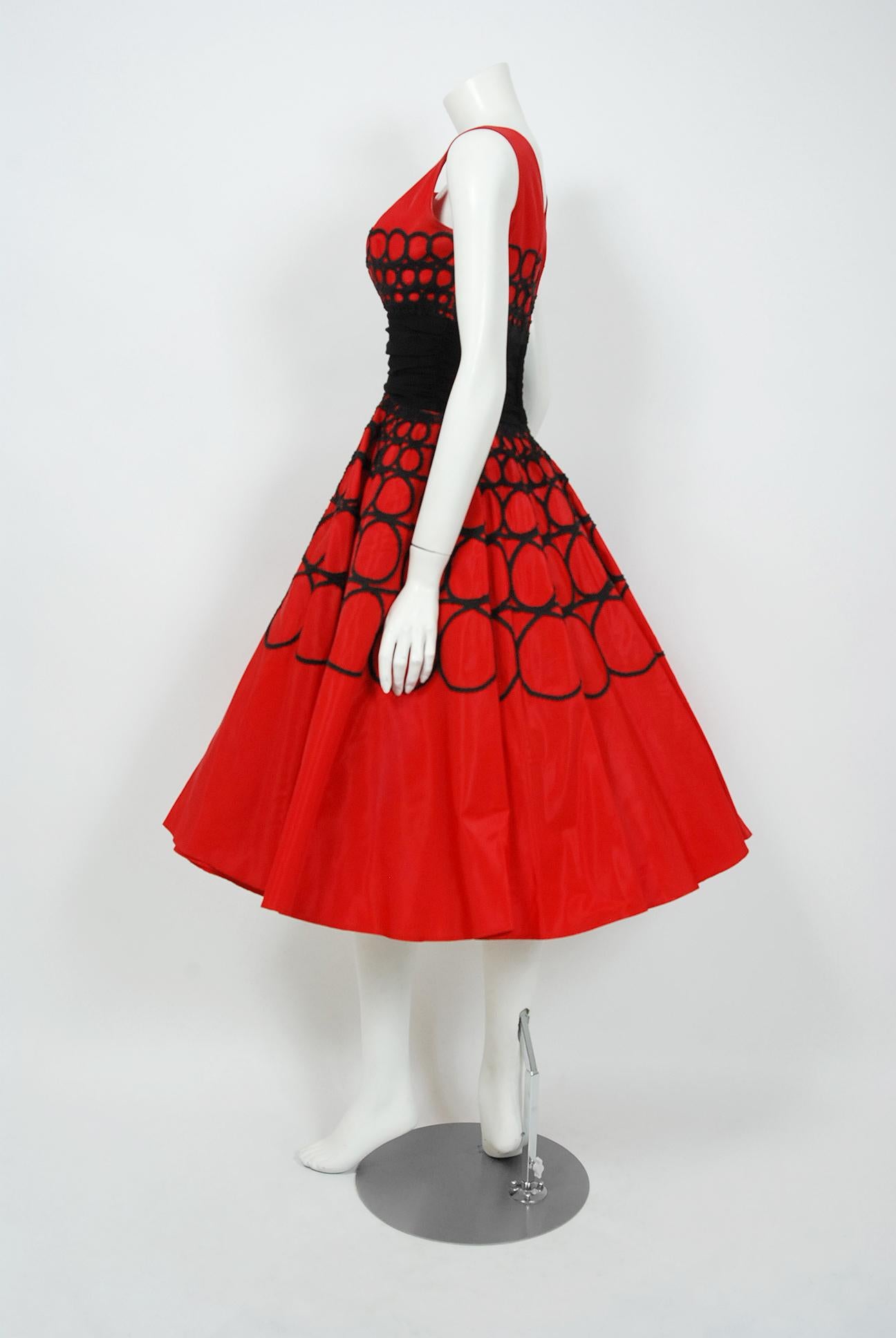 Vintage 1950's Embroidered Red Taffeta Black Wool Cummerbund Circle-Skirt Dress In Good Condition In Beverly Hills, CA