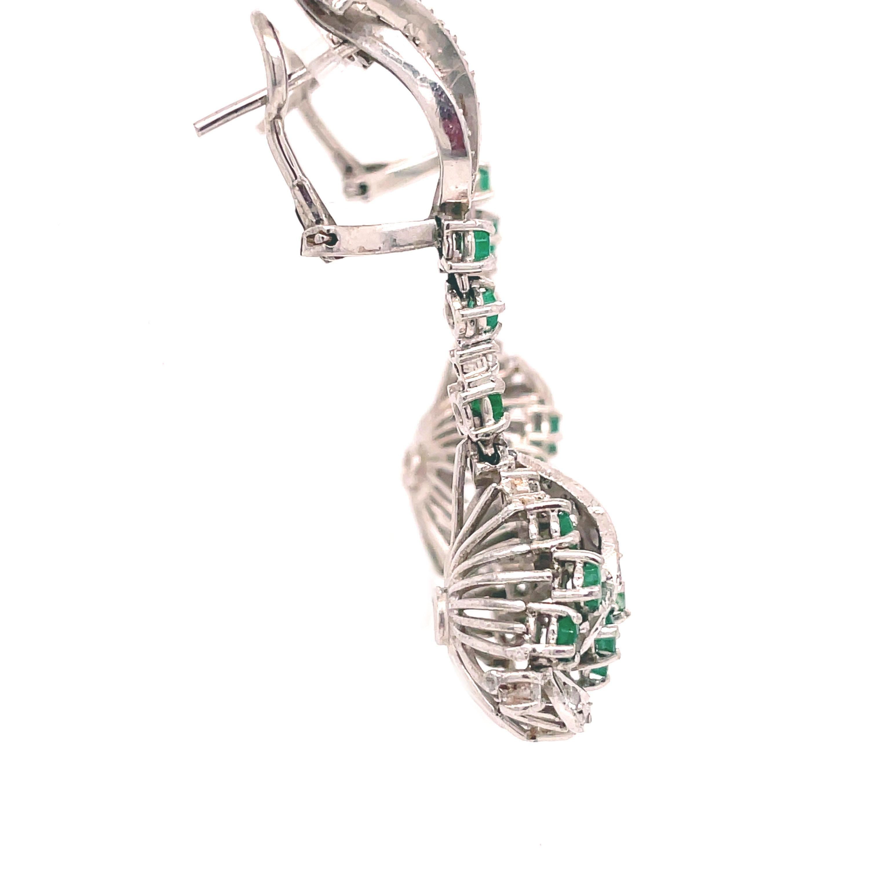 Women's 1950s Emerald and Diamond Dangle Earrings in Platinum 