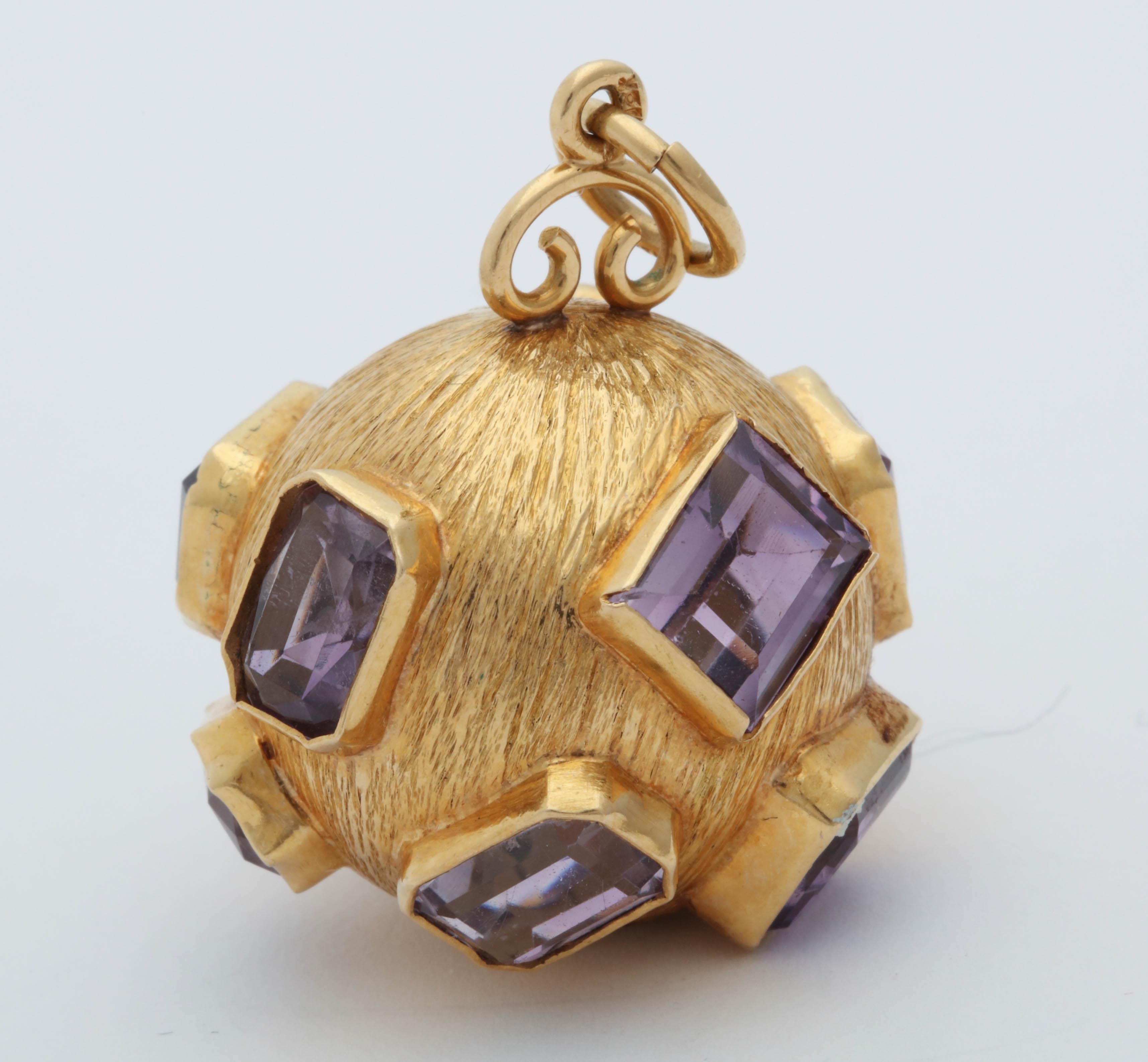 1950s Emerald Cut Amethyst and Textured Gold Large Crater Charm with Bail In Good Condition In New York, NY