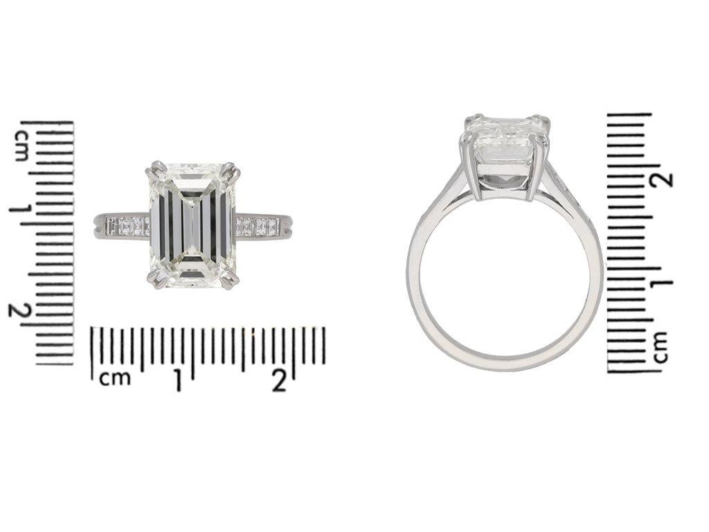 mughal gems /& jewellery 925 Sterling Silver Ring Natural Green Chalcedony Gemstone Fine Jewelry Ring for Ladies Triangle Shape Size 6.25 U.S