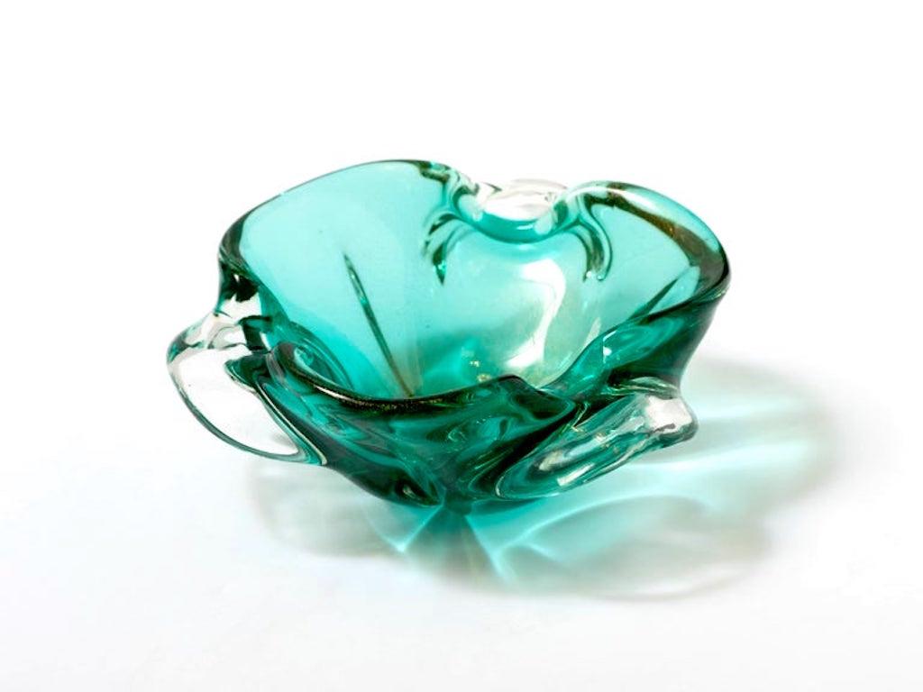 Mid-Century Modern 1950s Emerald Green Murano Glass Organic Bowl by Seguso, Italy