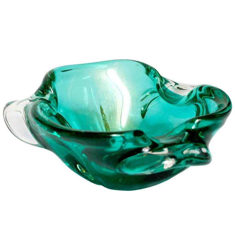 Mid-20th Century 1950s Emerald Green Murano Glass Organic Bowl by Seguso, Italy