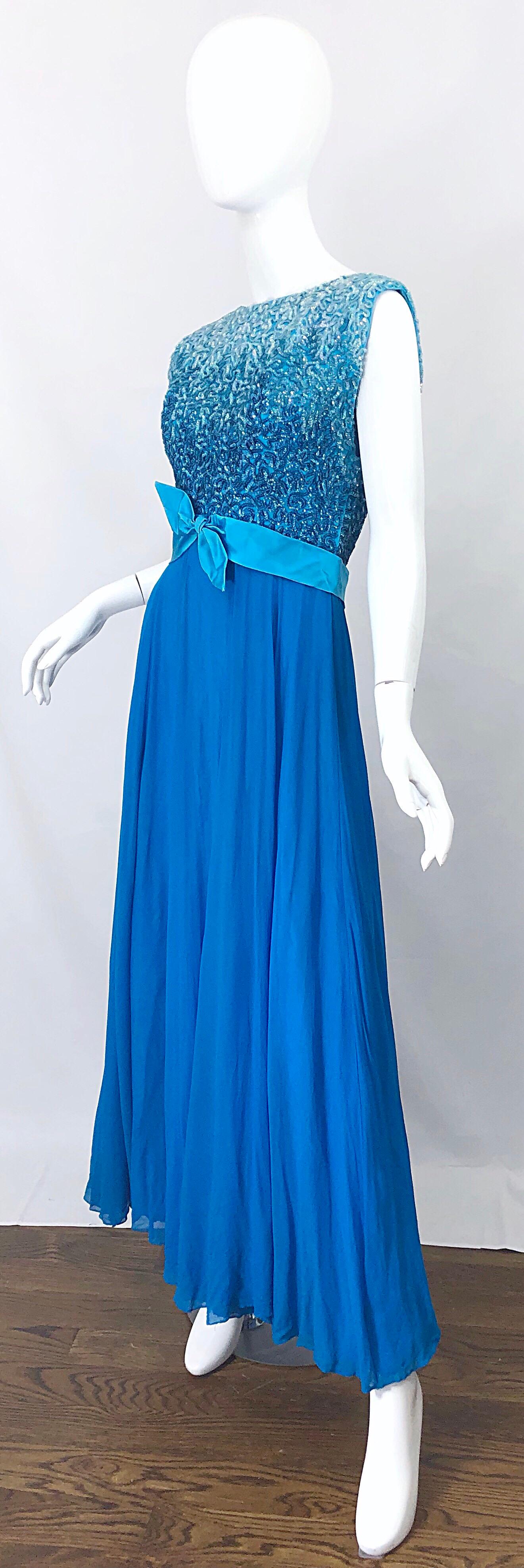 1960s Emma Domb Turquesa Azul Ombre Lentejuelas Seda Chiffon Vintage 60s Vestido en venta 1
