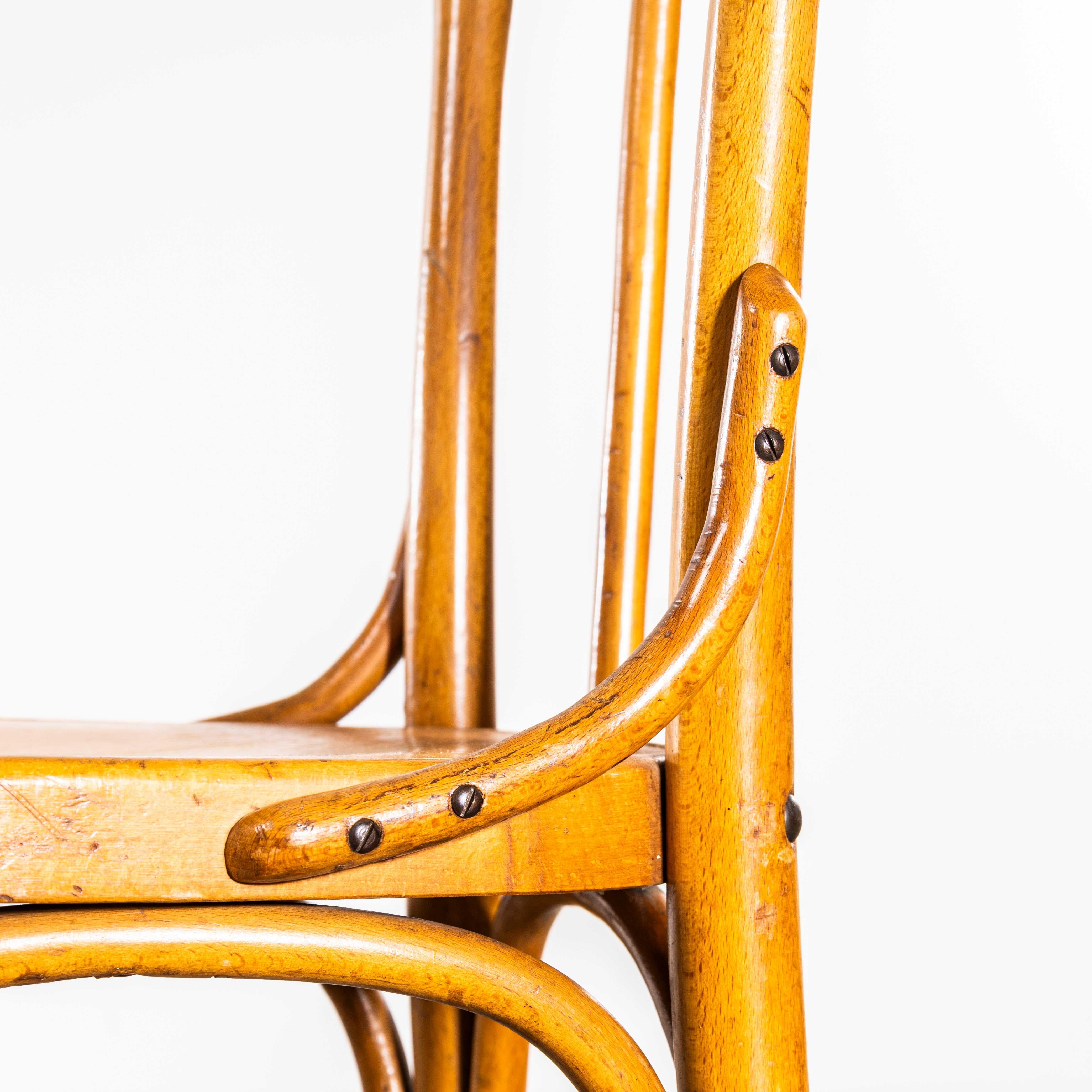 Sedie da pranzo in bengala con schienale a cerchio chiuso degli anni '50 - Coppia in vendita 2